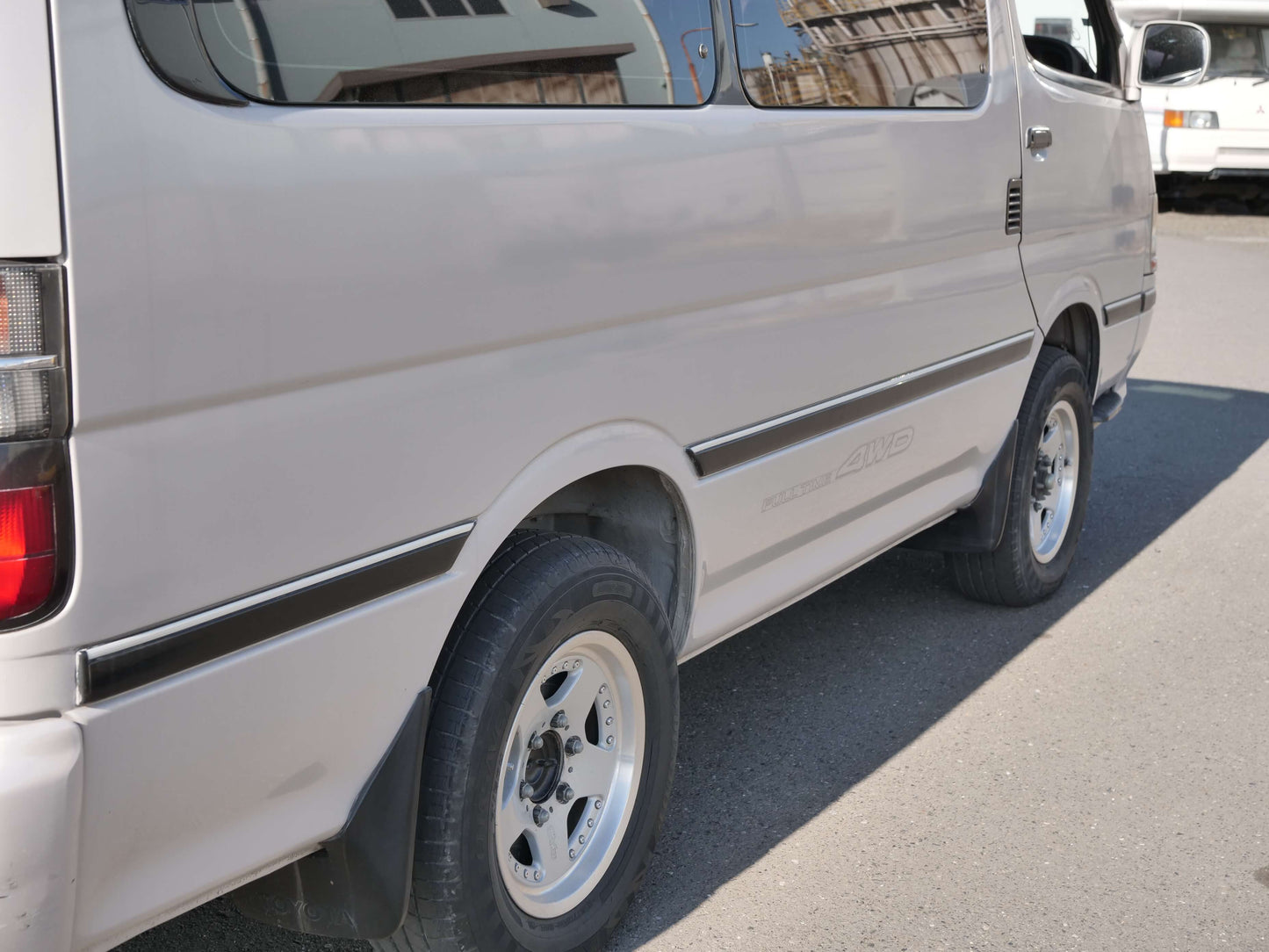 1996 TOYOTA HIACE SUPER CUSTOM 4WD DIESEL VAN