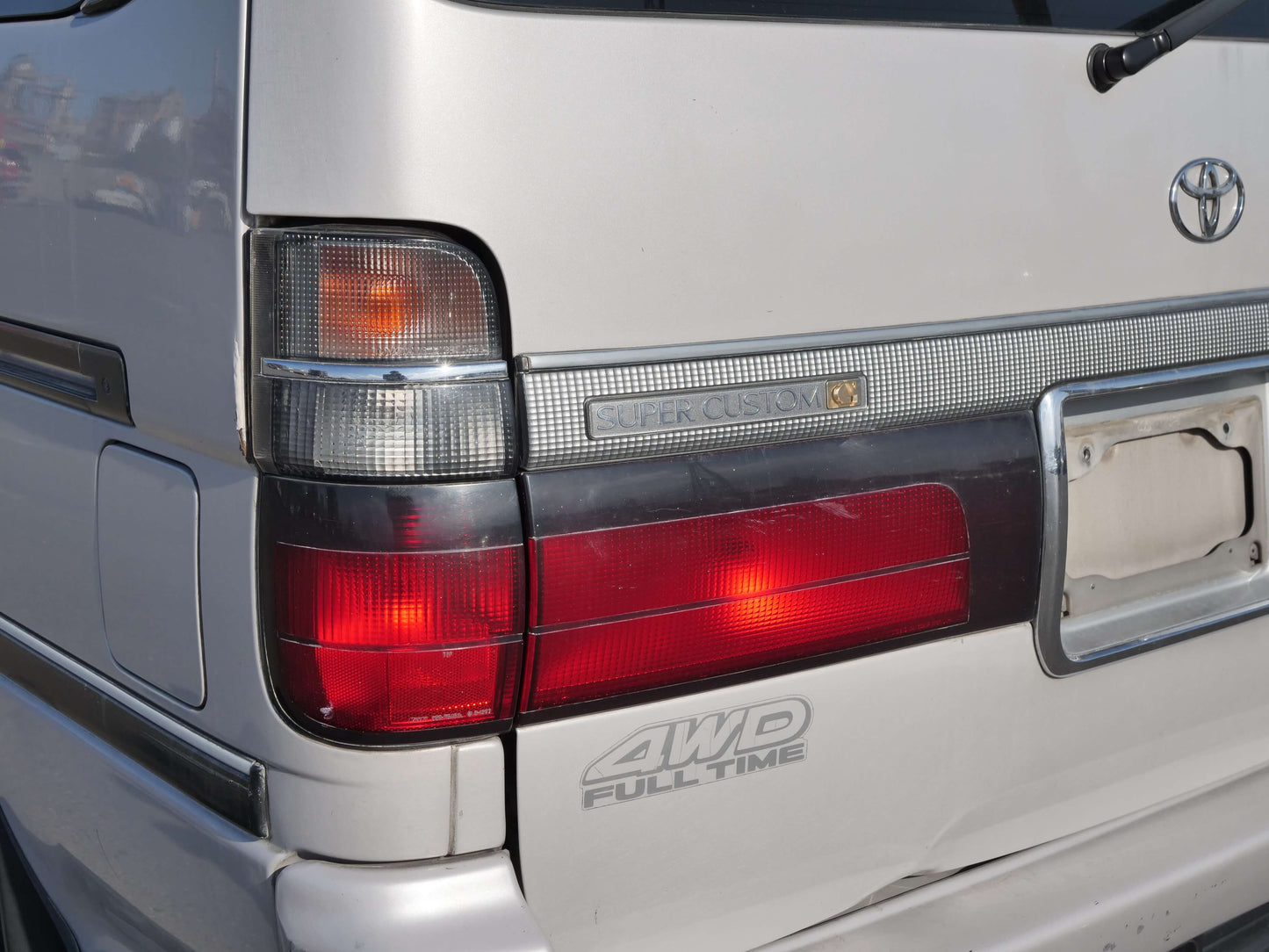 1996 TOYOTA HIACE SUPER CUSTOM 4WD DIESEL VAN