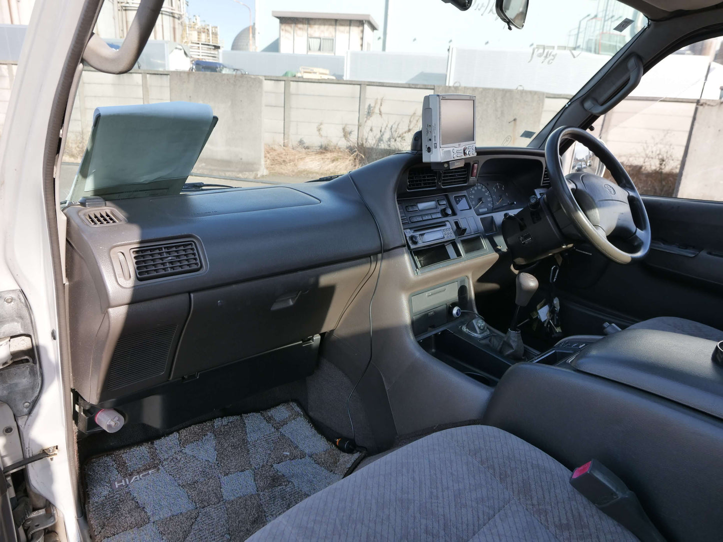 1996 TOYOTA HIACE SUPER CUSTOM 4WD DIESEL VAN