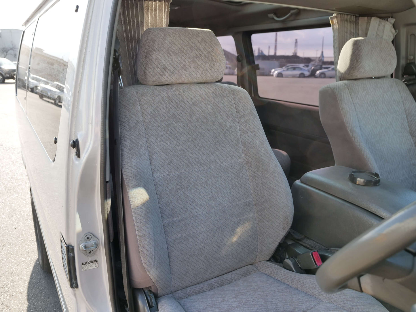 1996 TOYOTA HIACE SUPER CUSTOM 4WD DIESEL VAN