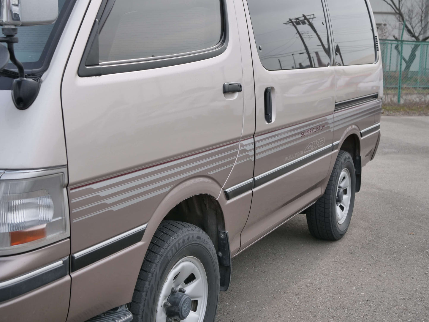 1995 TOYOTA HIACE SUPER CUSTOM 4WD VAN