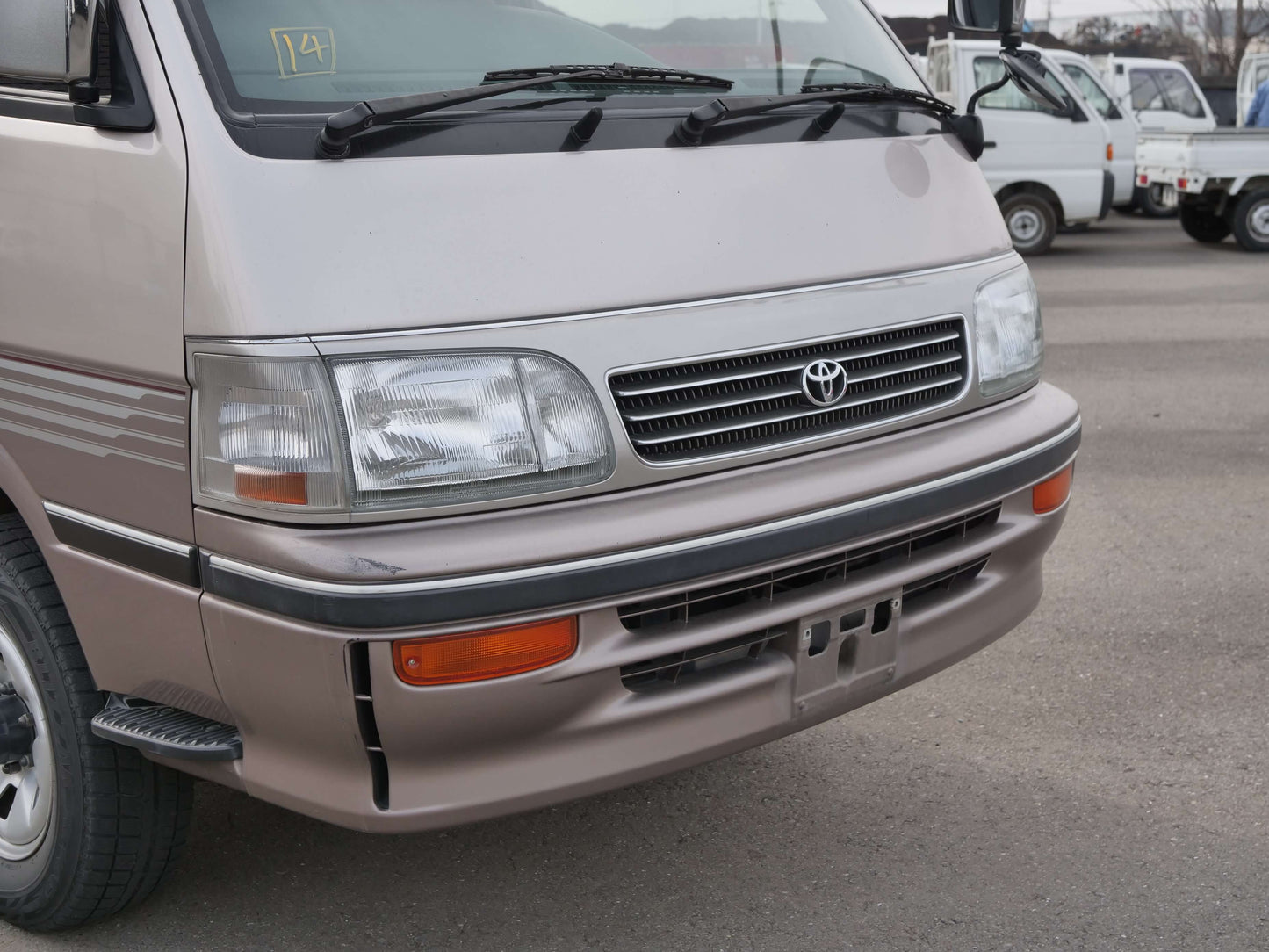 1995 TOYOTA HIACE SUPER CUSTOM 4WD VAN