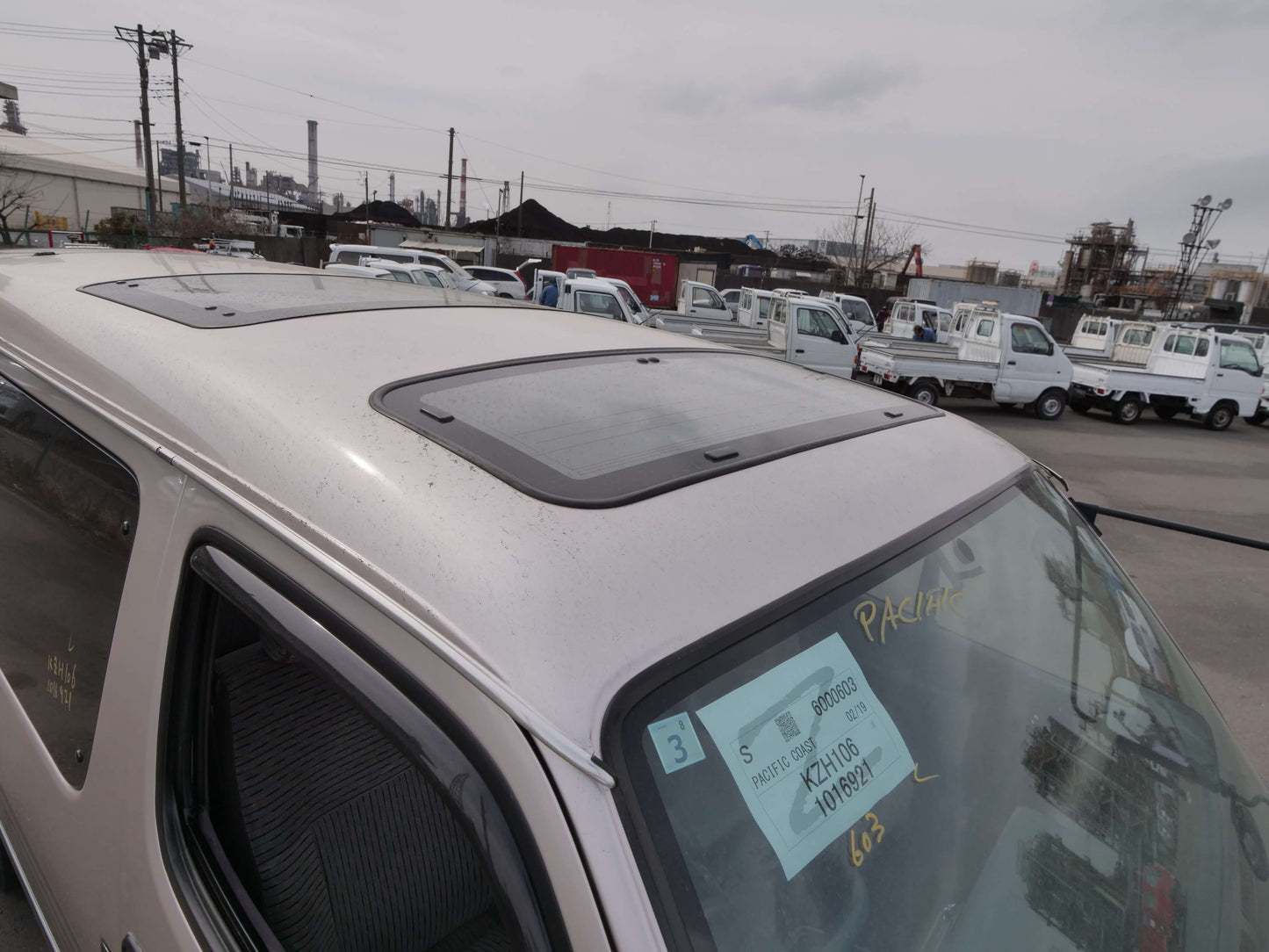 1995 TOYOTA HIACE SUPER CUSTOM 4WD VAN