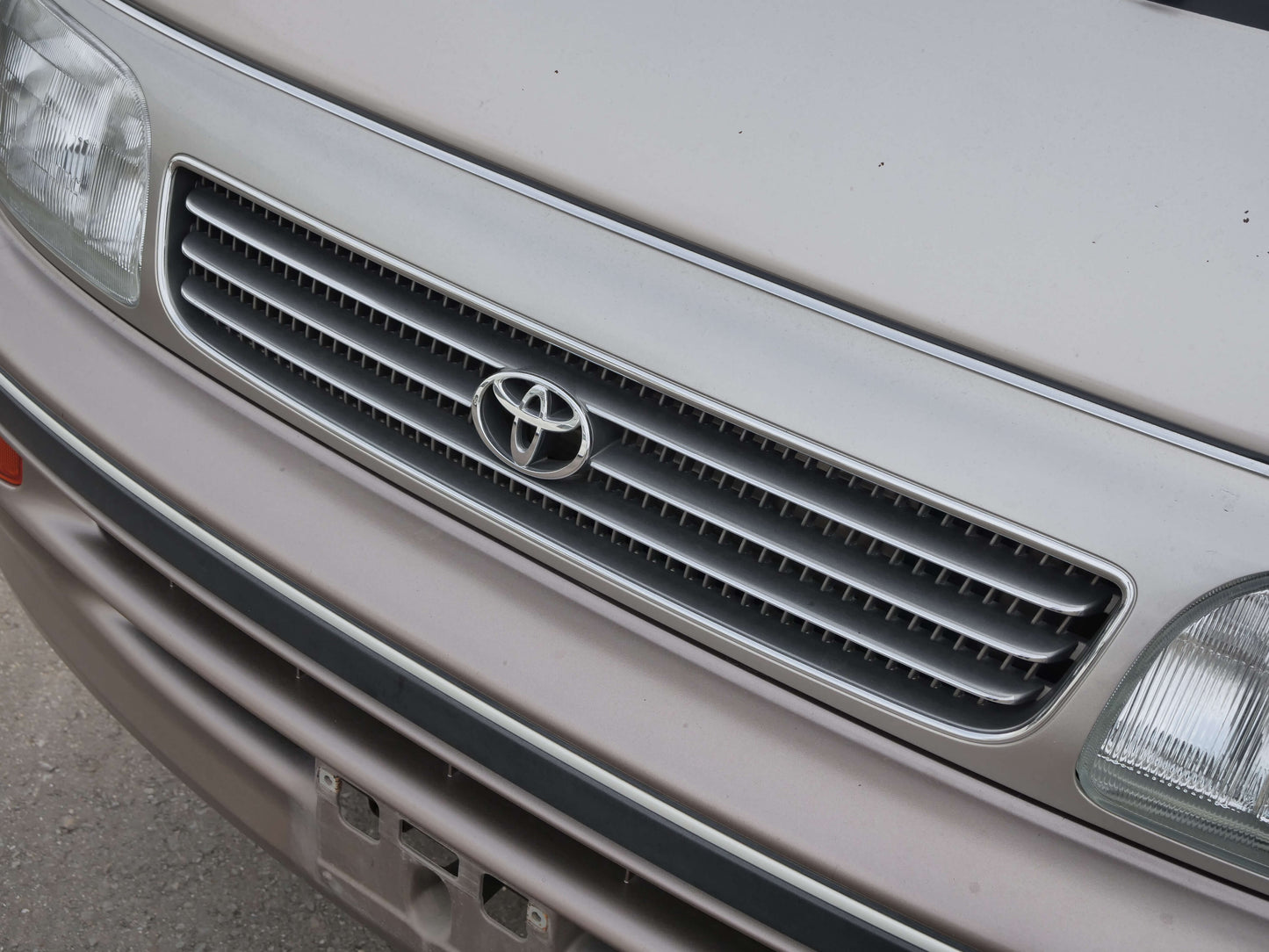 1995 TOYOTA HIACE SUPER CUSTOM 4WD VAN