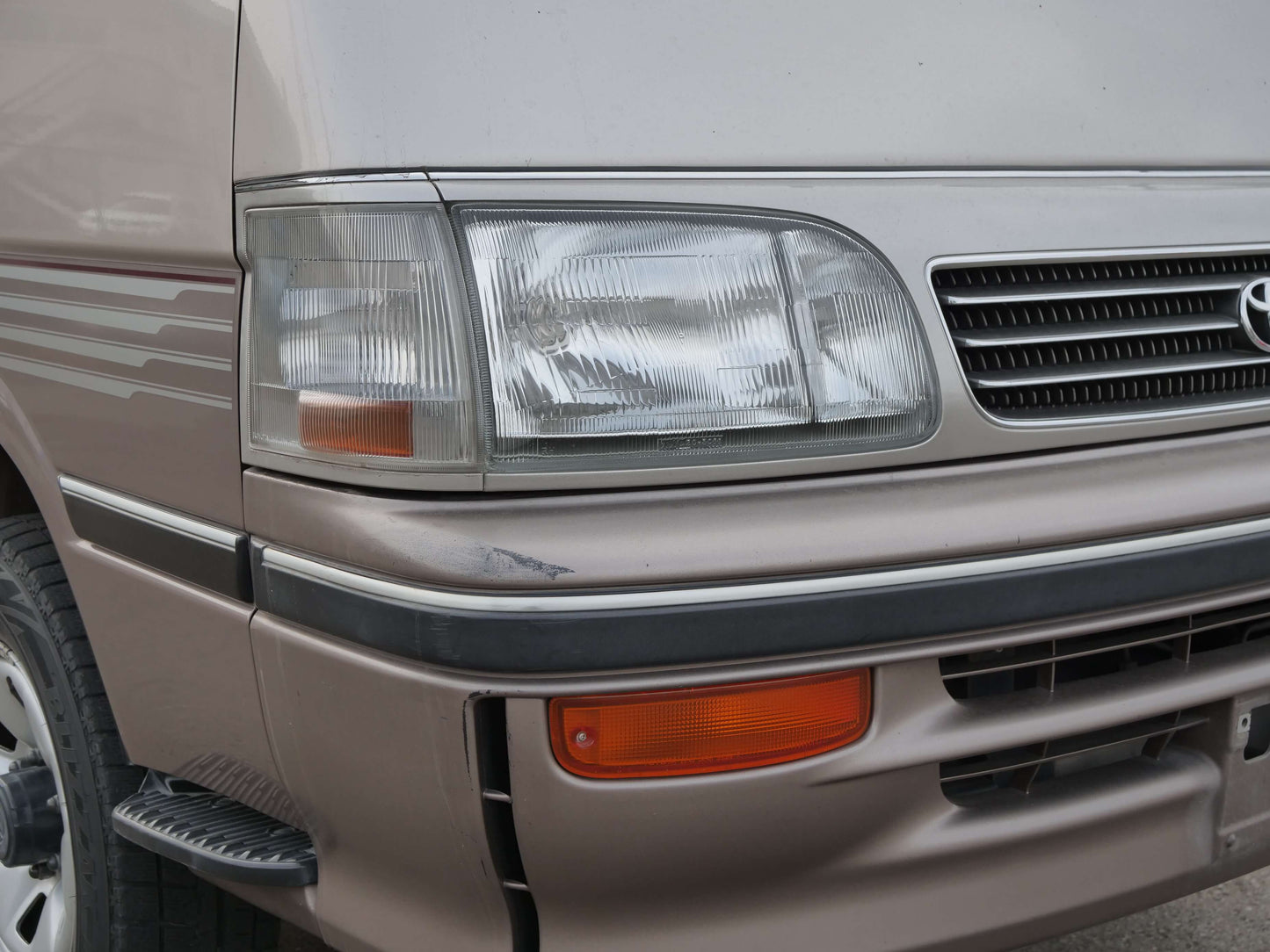1995 TOYOTA HIACE SUPER CUSTOM 4WD VAN