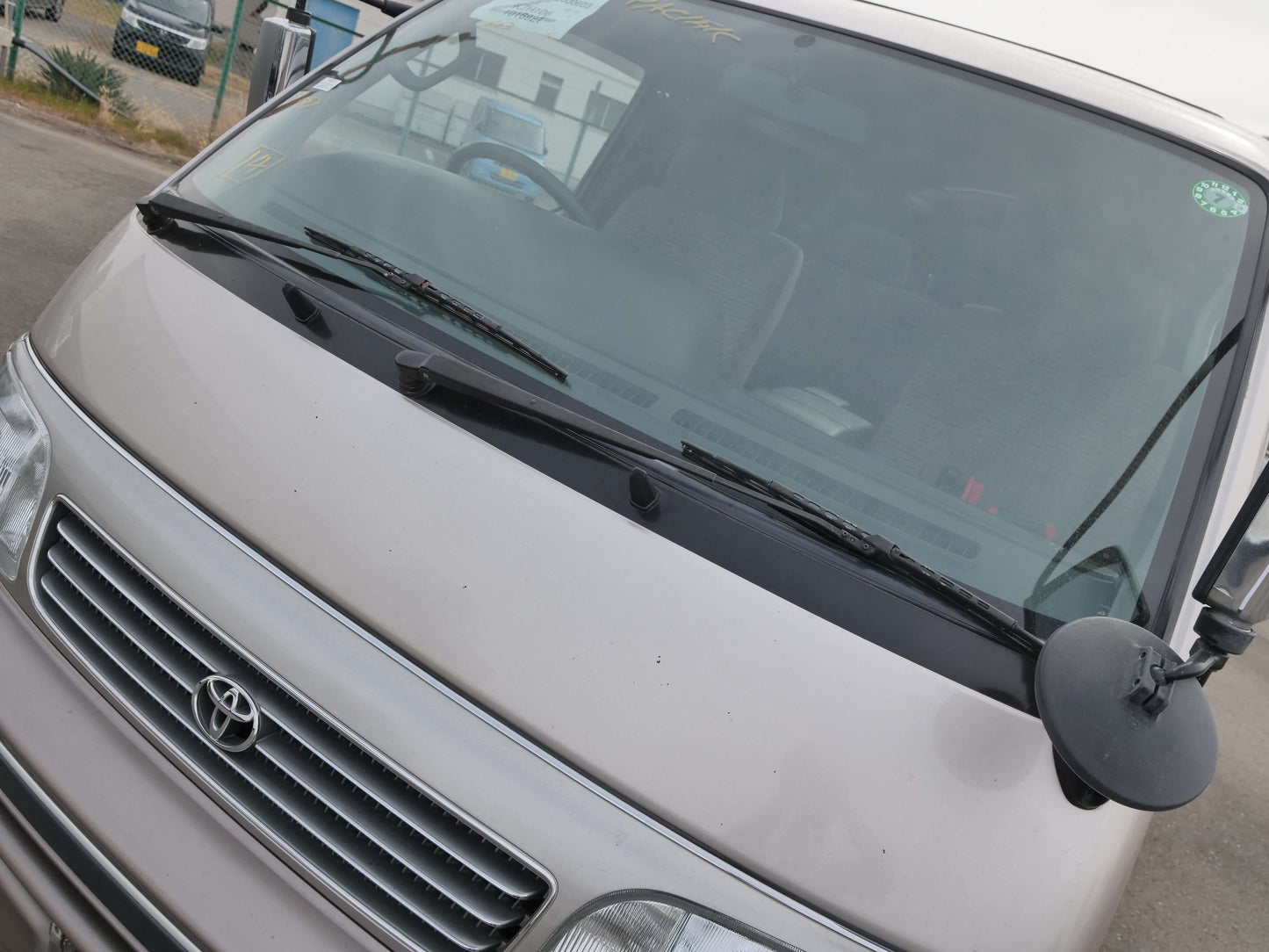 1995 TOYOTA HIACE SUPER CUSTOM 4WD VAN