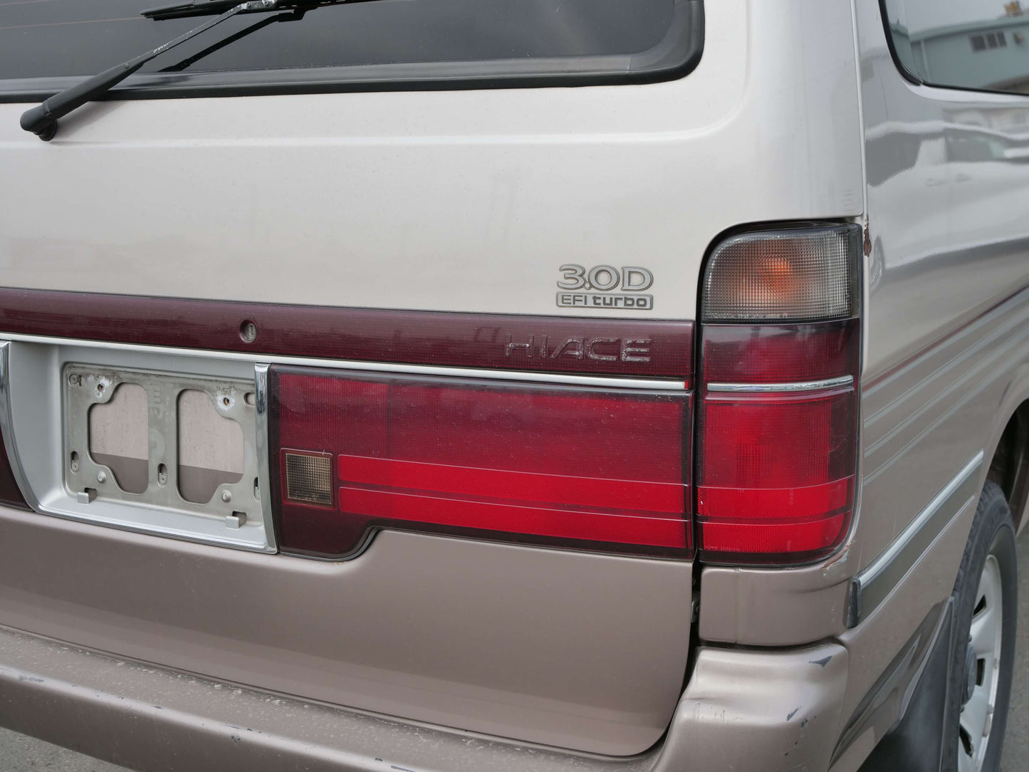 1995 TOYOTA HIACE SUPER CUSTOM 4WD VAN