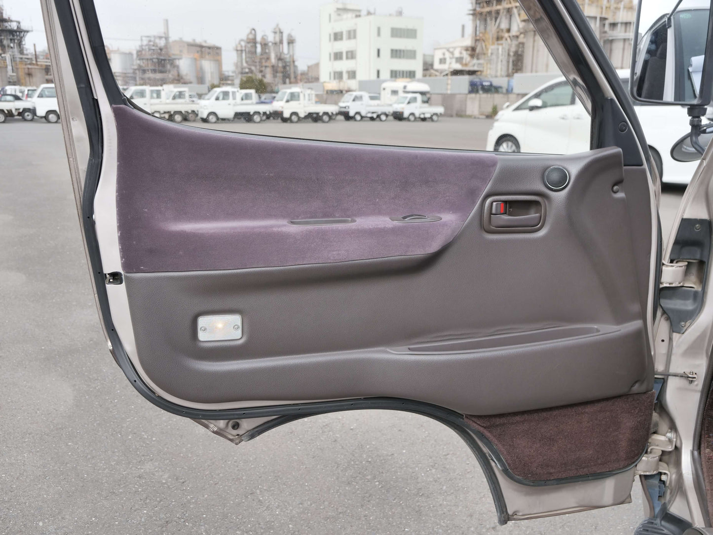 1995 TOYOTA HIACE SUPER CUSTOM 4WD VAN