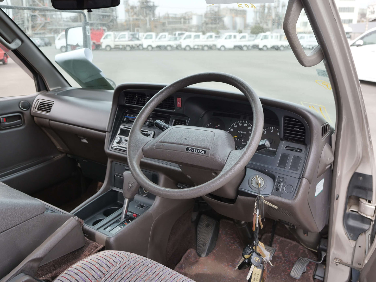 1995 TOYOTA HIACE SUPER CUSTOM 4WD VAN