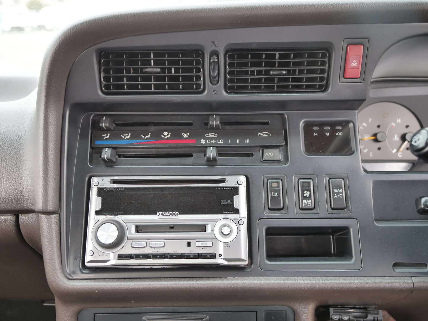 1995 TOYOTA HIACE SUPER CUSTOM 4WD VAN
