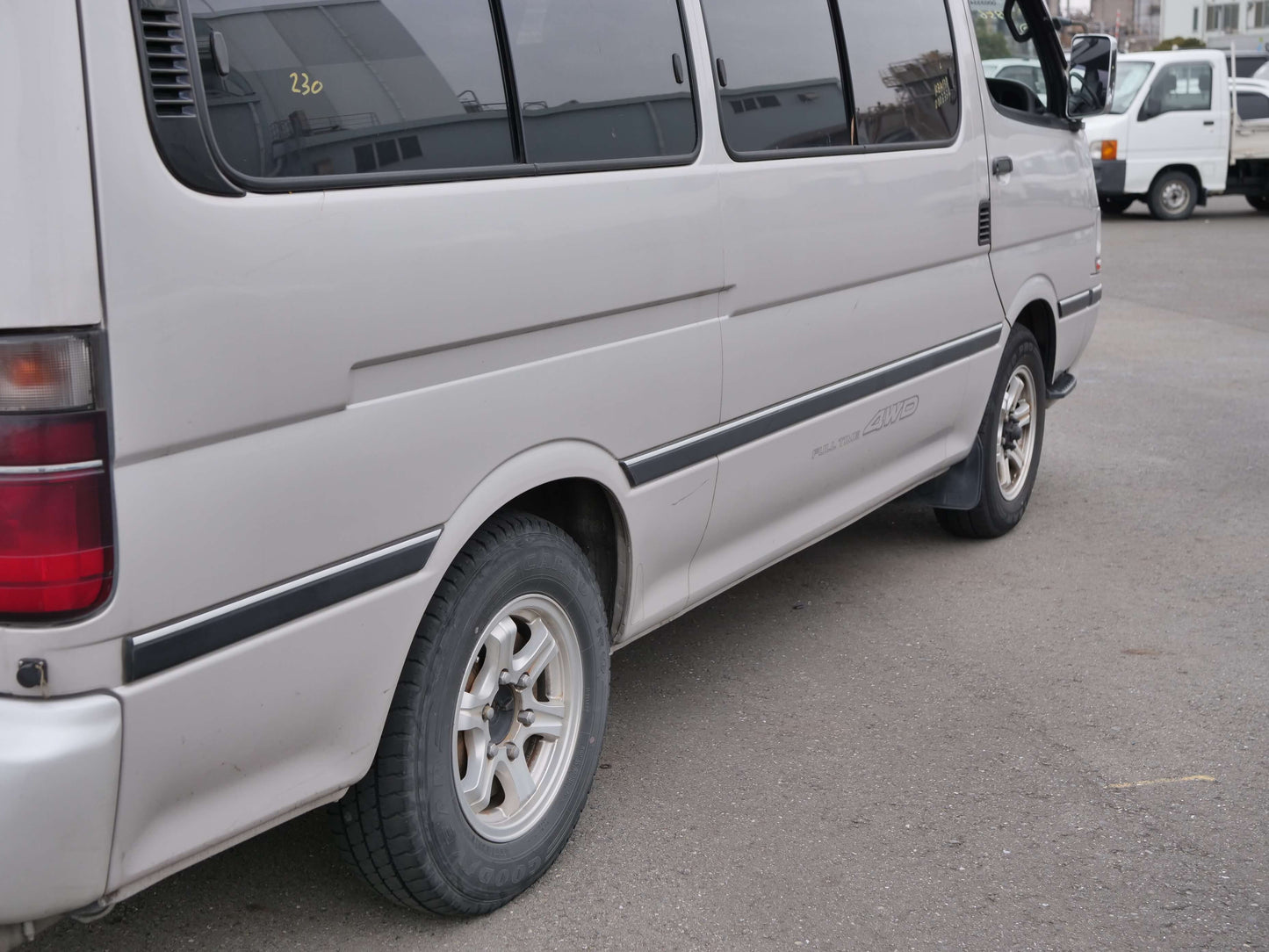 1999 TOYOTA HIACE Hi-ROOF 4wd Campervan