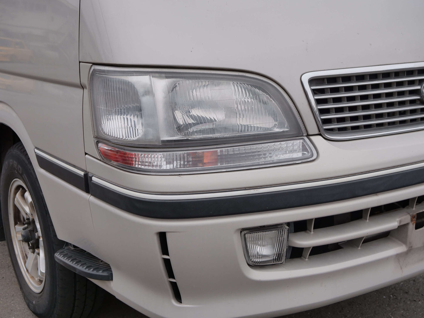 1999 TOYOTA HIACE Hi-ROOF 4wd Campervan