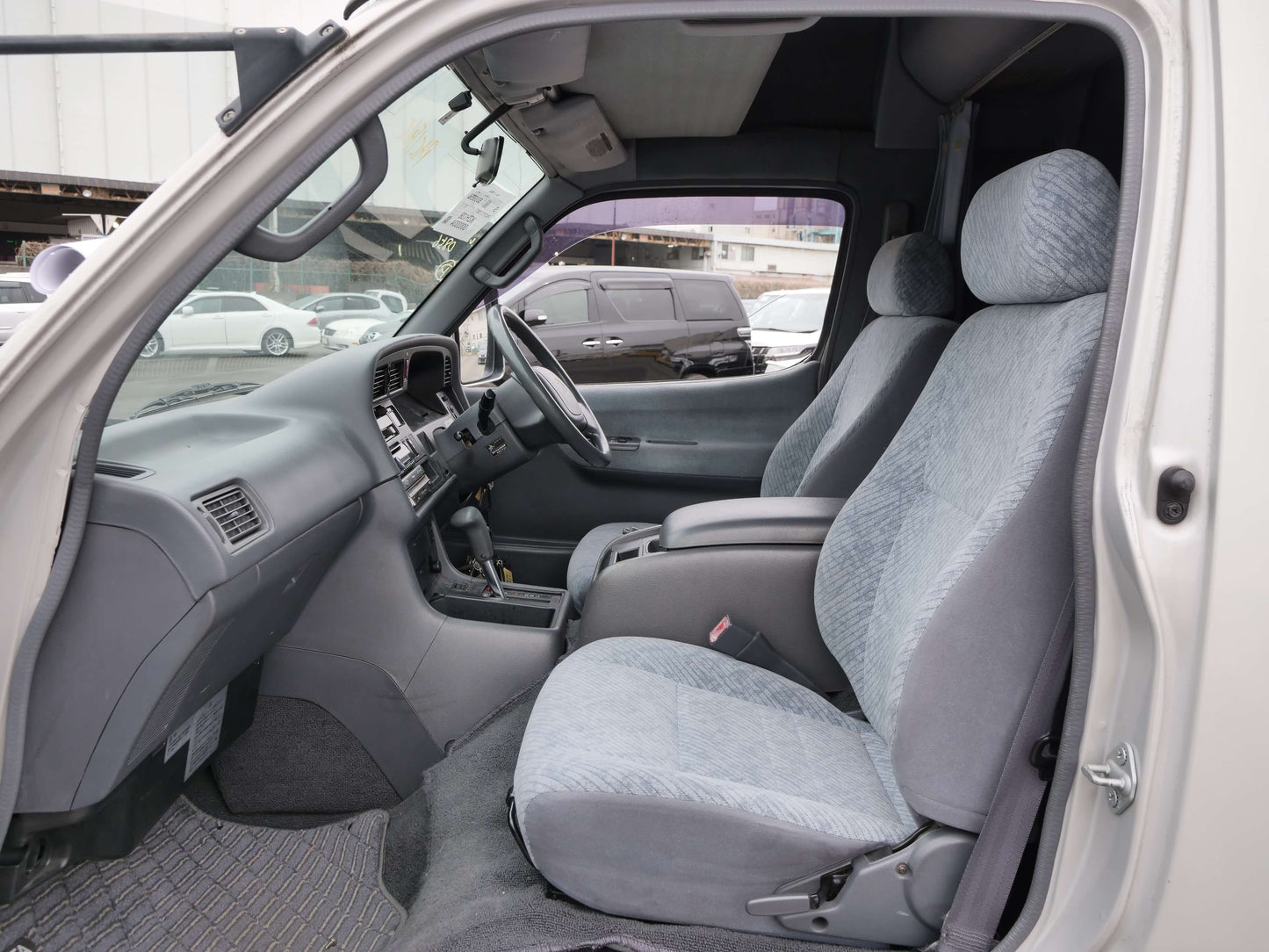1999 TOYOTA HIACE Hi-ROOF 4wd Campervan