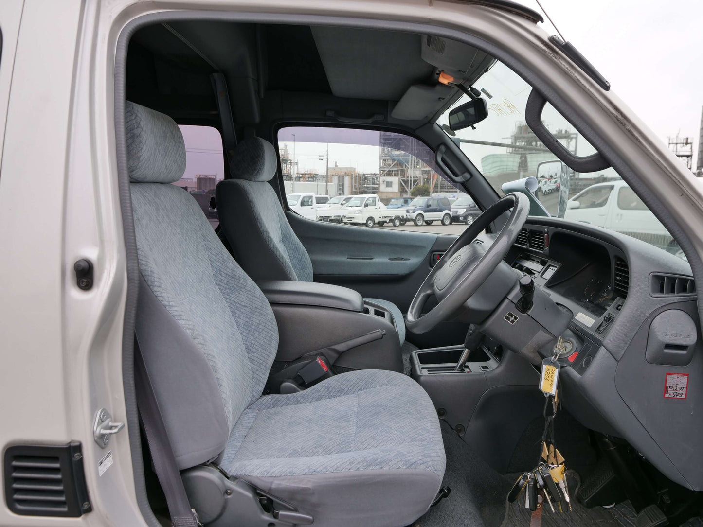 1999 TOYOTA HIACE Hi-ROOF 4wd Campervan