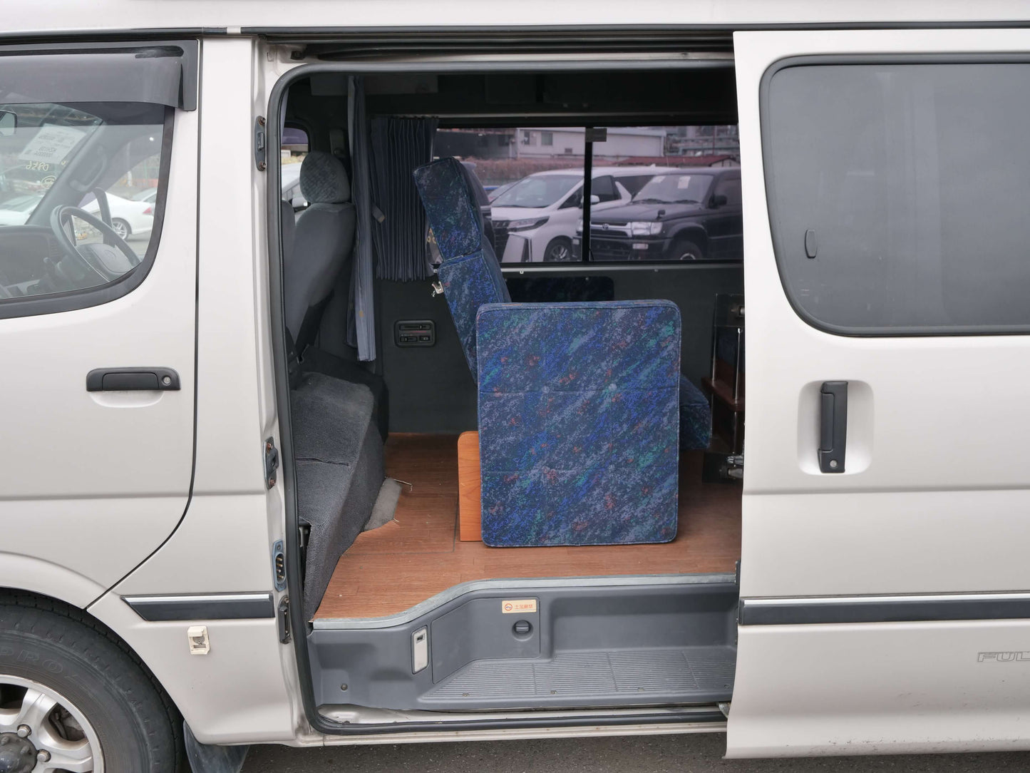 1999 TOYOTA HIACE Hi-ROOF 4wd Campervan