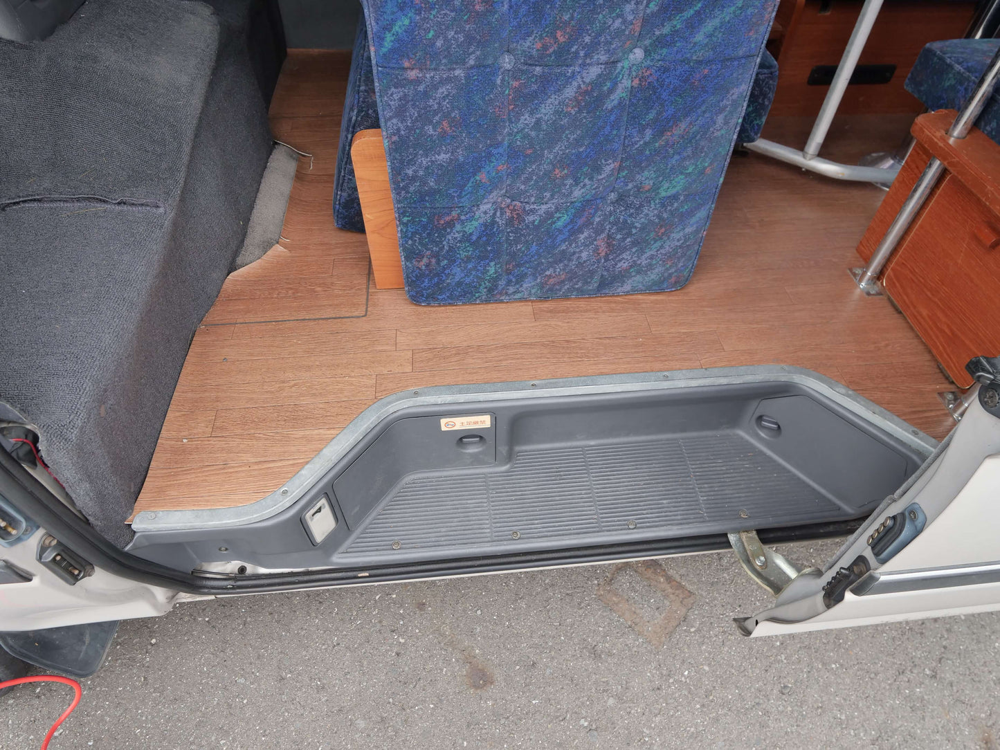 1999 TOYOTA HIACE Hi-ROOF 4wd Campervan