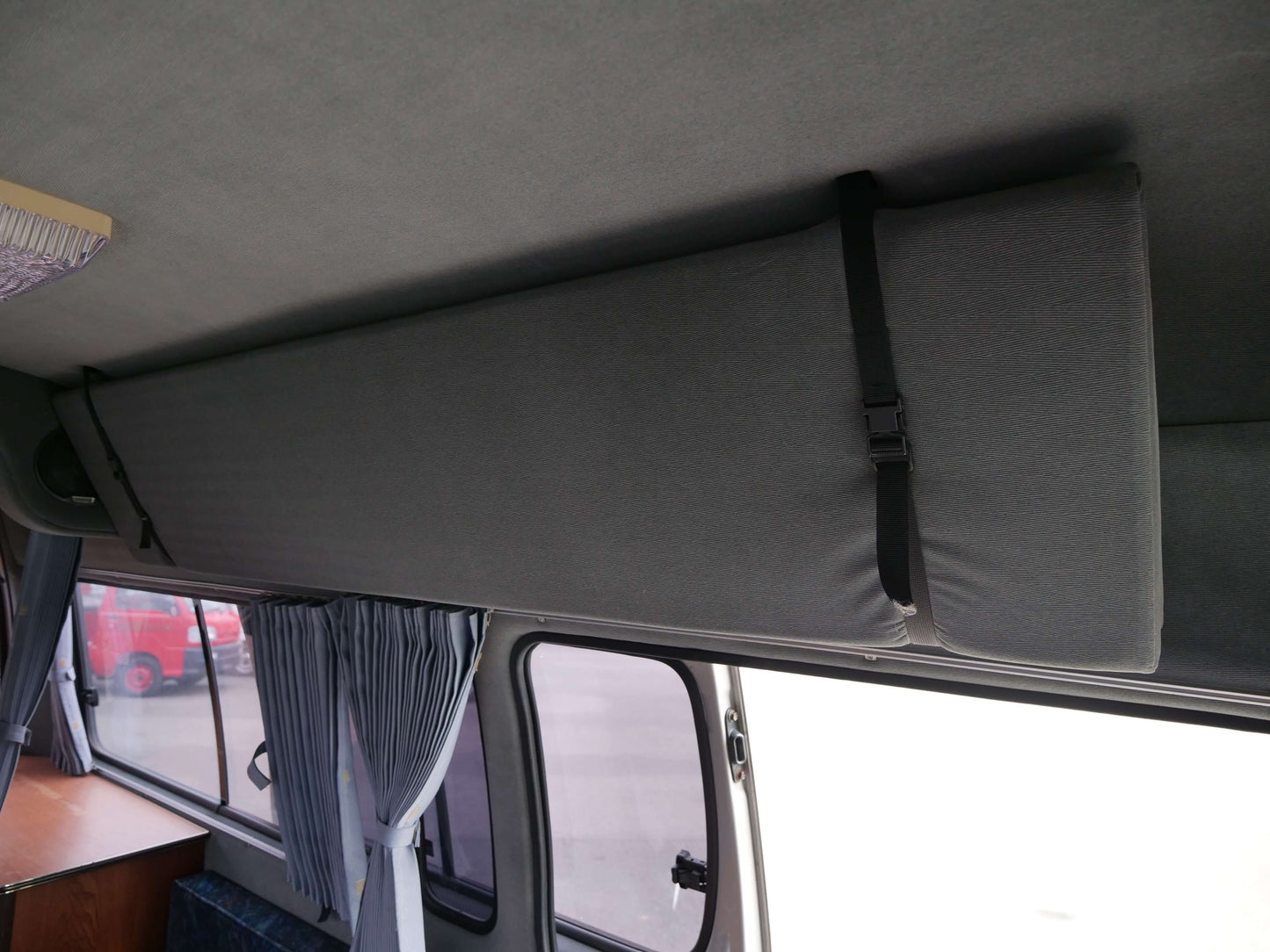 1999 TOYOTA HIACE Hi-ROOF 4wd Campervan