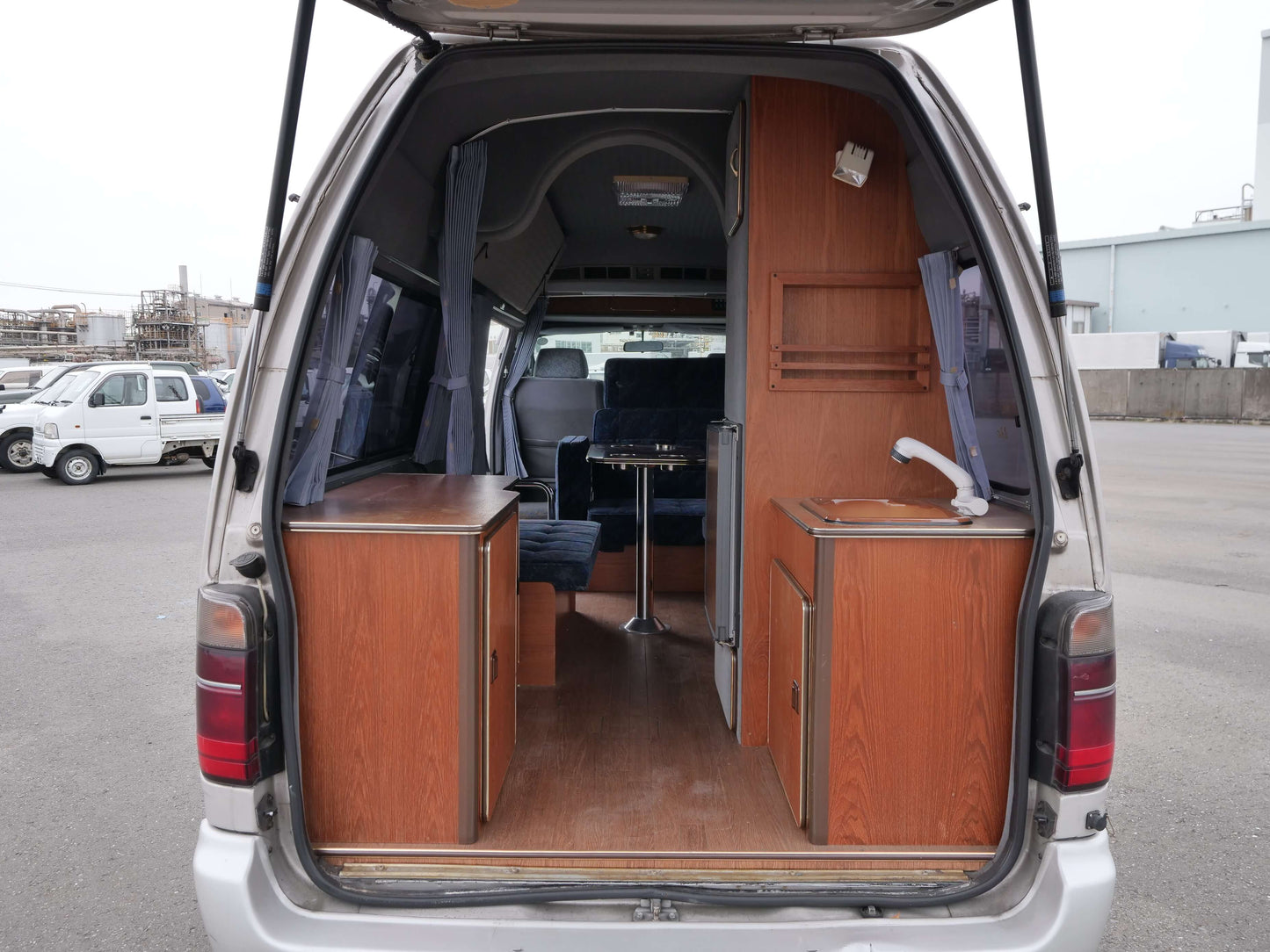 1999 TOYOTA HIACE Hi-ROOF 4wd Campervan