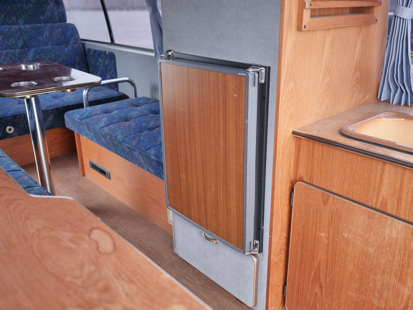 1999 TOYOTA HIACE Hi-ROOF 4wd Campervan