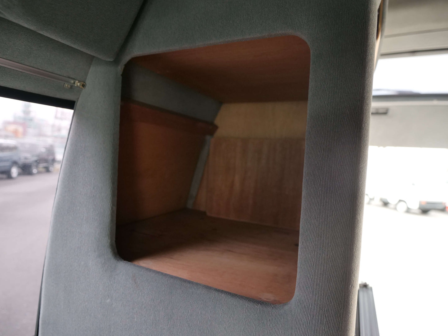 1999 TOYOTA HIACE Hi-ROOF 4wd Campervan