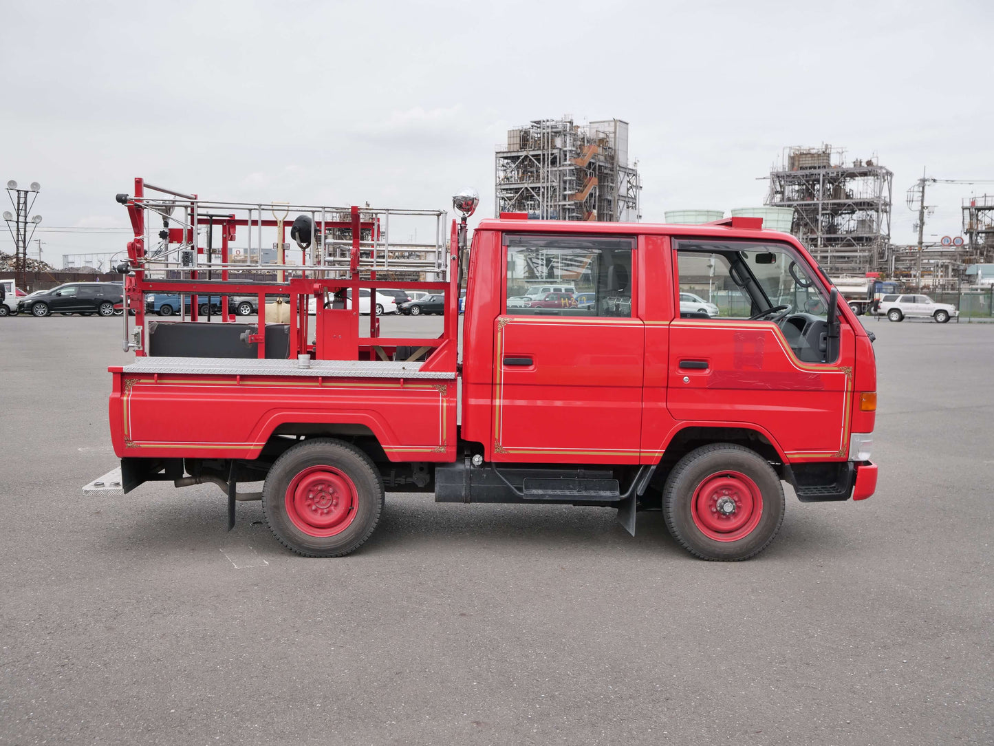 1998 TOYOTA Hiace 4wd Double Cab Diesel Fire Truck
