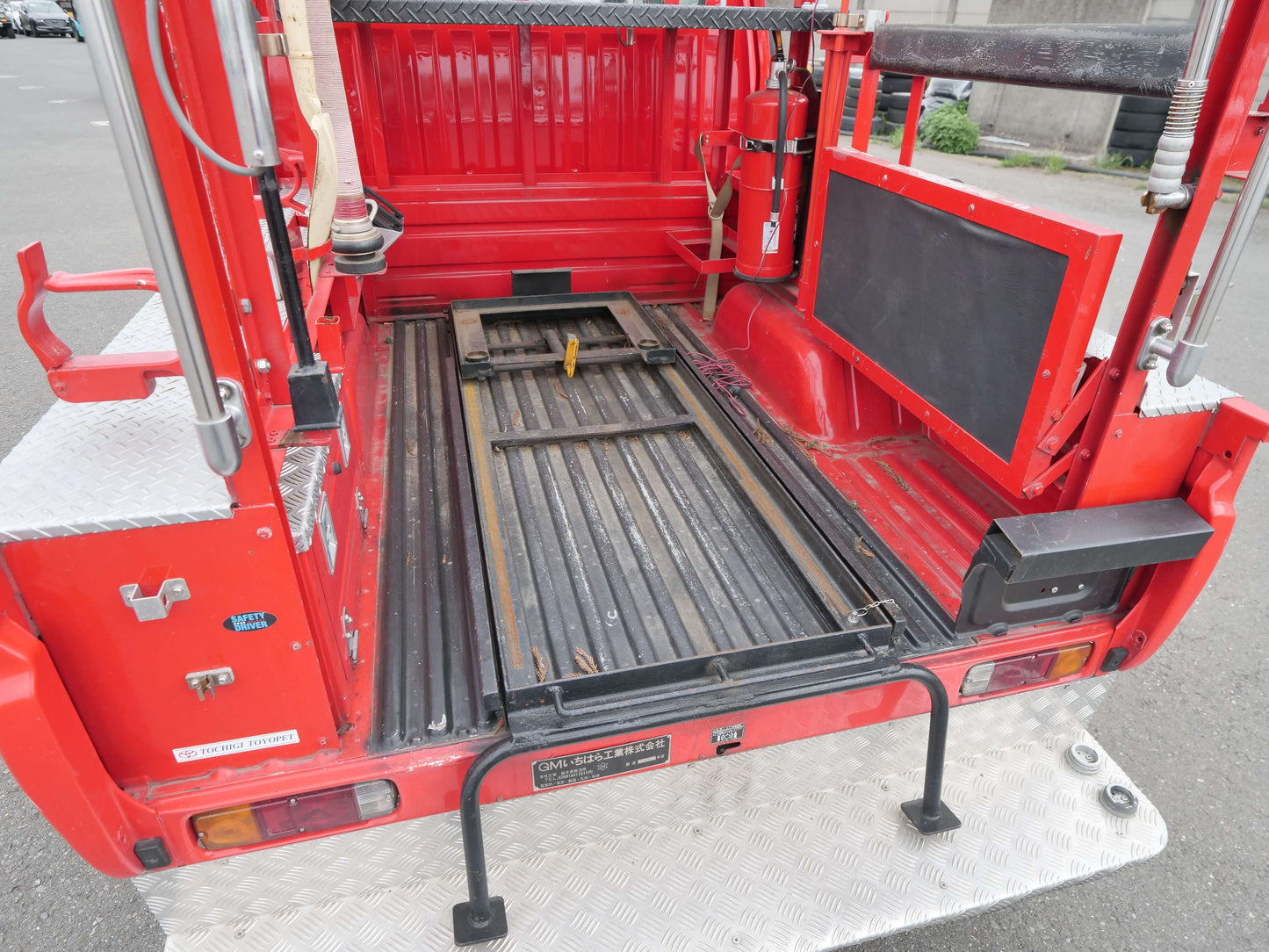 1998 TOYOTA Hiace 4wd Double Cab Diesel Fire Truck
