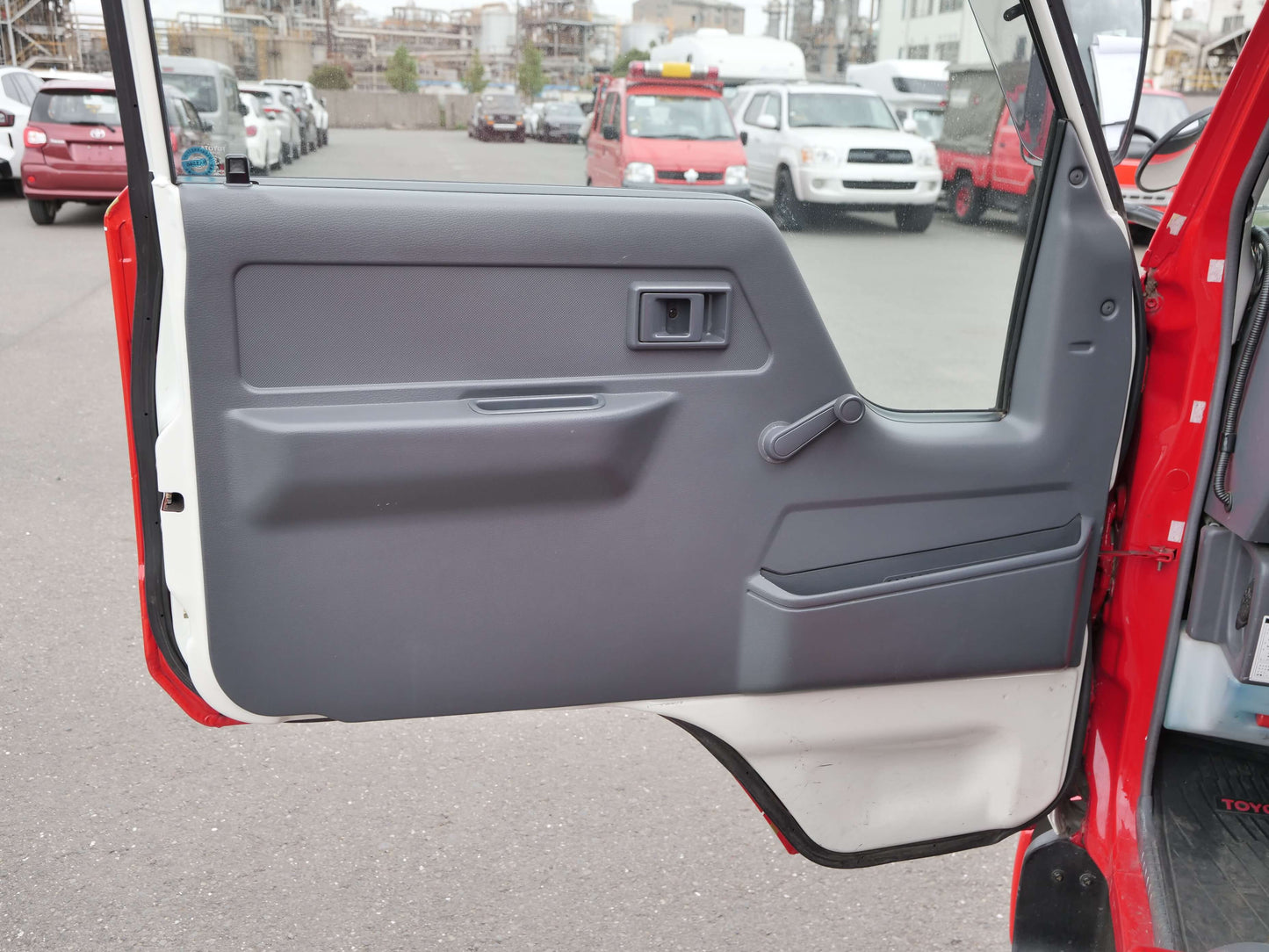 1998 TOYOTA Hiace 4wd Double Cab Diesel Fire Truck