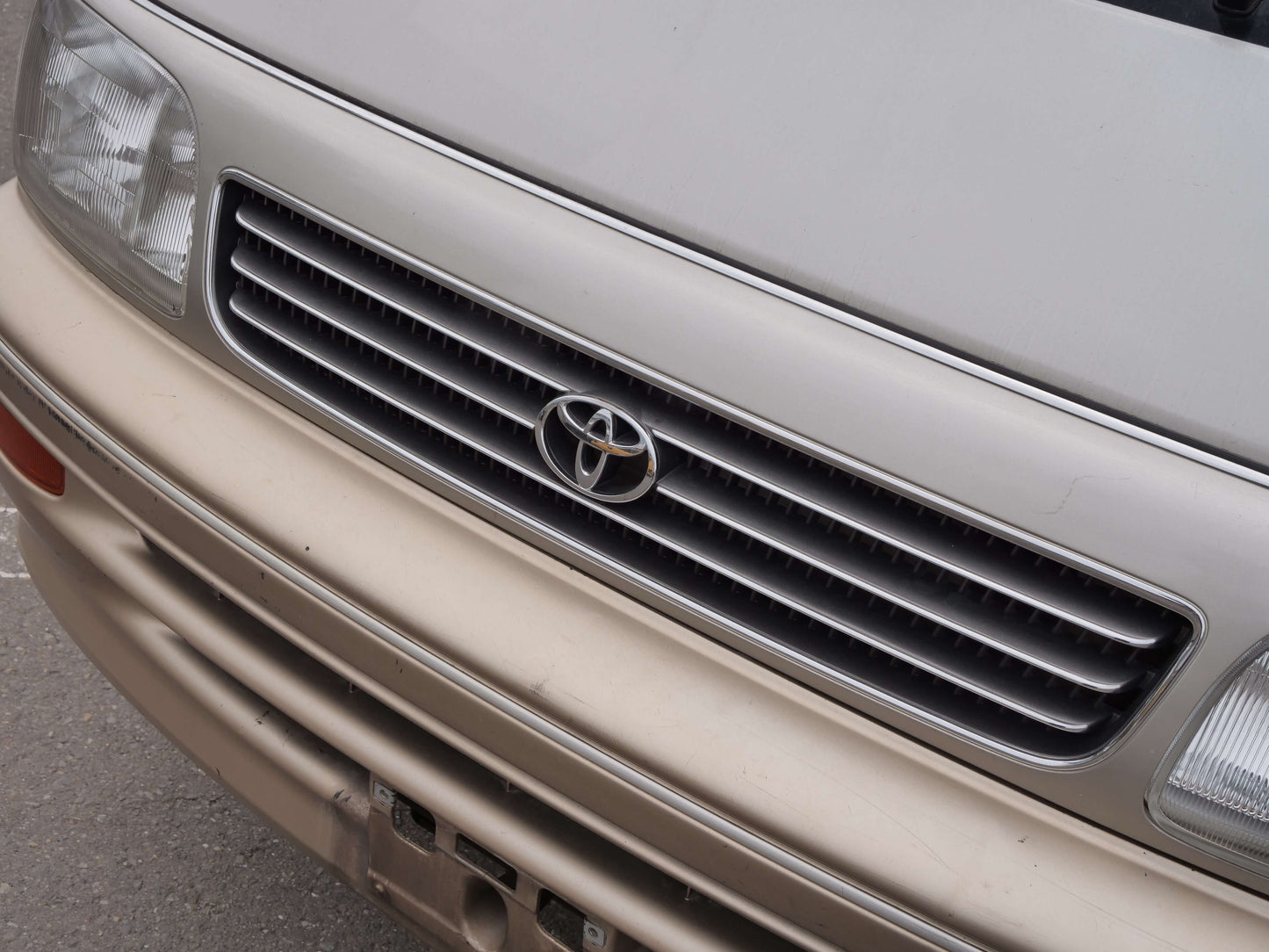1993 TOYOTA HIACE SUPER CUSTOM LIMITED 4WD DIESEL VAN