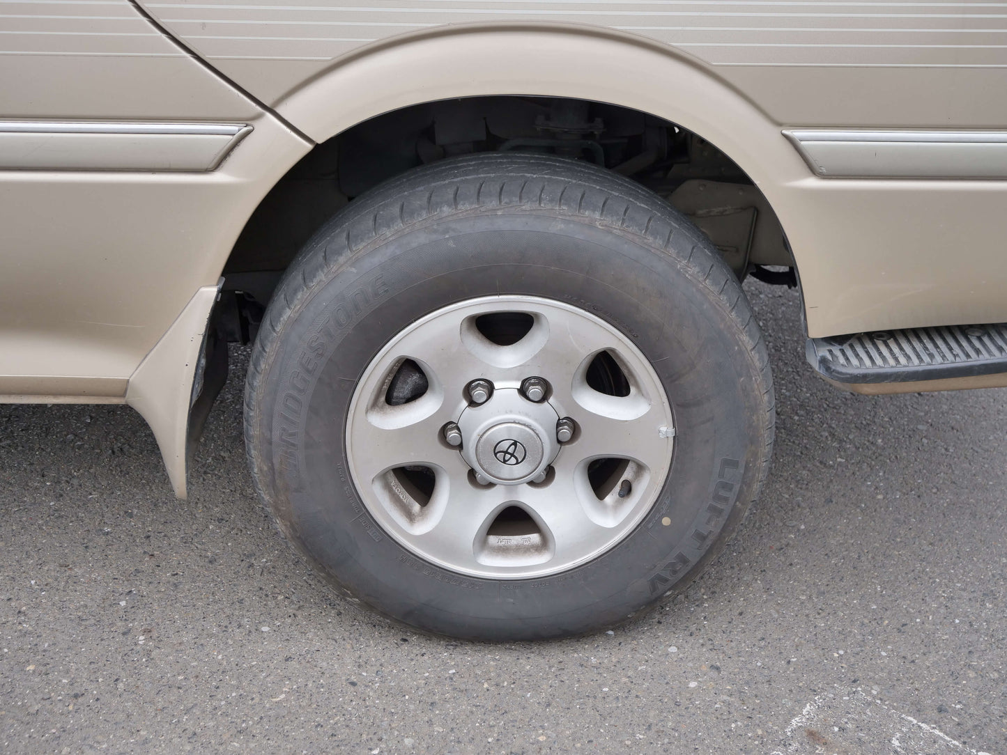 1993 TOYOTA HIACE SUPER CUSTOM LIMITED 4WD DIESEL VAN