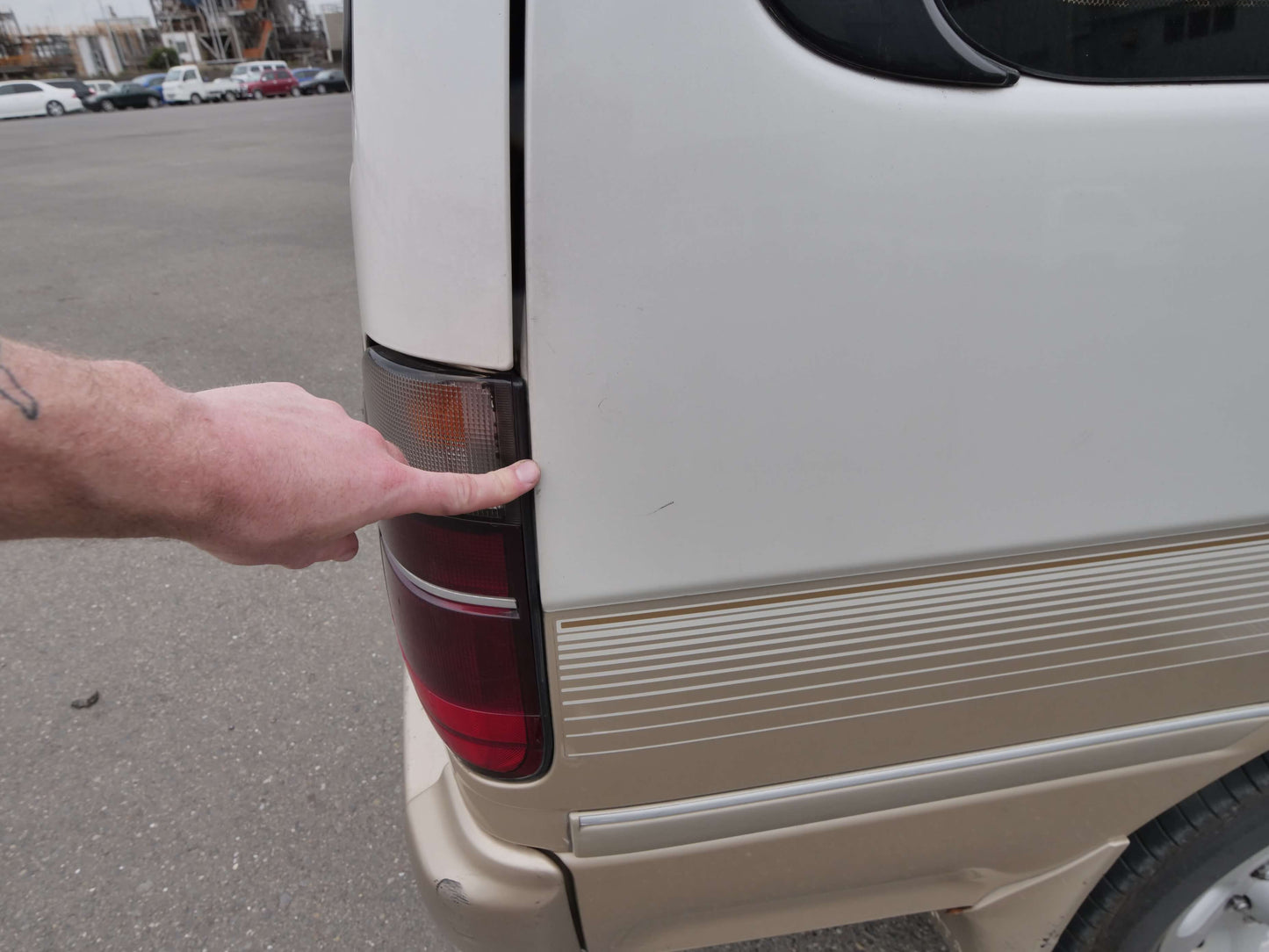 1993 TOYOTA HIACE SUPER CUSTOM LIMITED 4WD DIESEL VAN