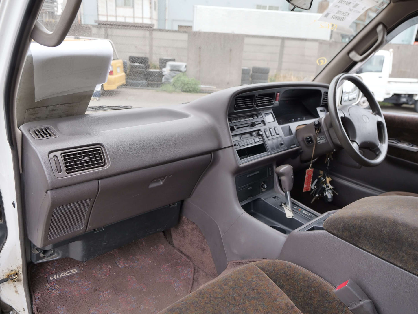 1993 TOYOTA HIACE SUPER CUSTOM LIMITED 4WD DIESEL VAN