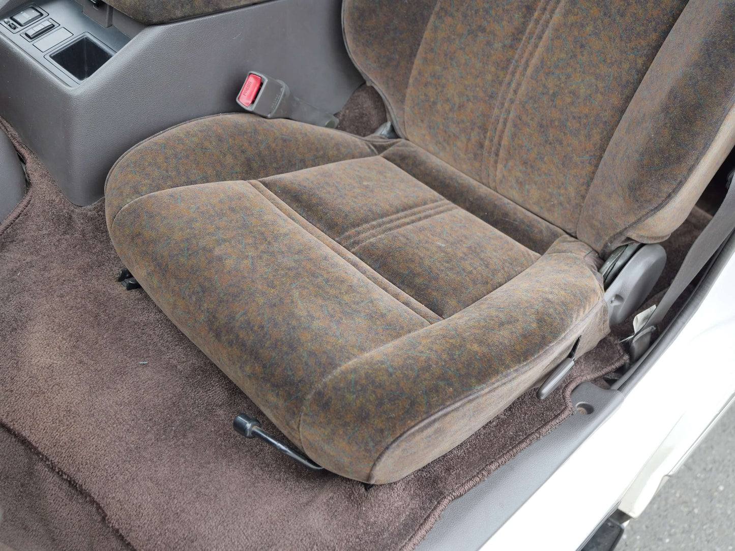 1993 TOYOTA HIACE SUPER CUSTOM LIMITED 4WD DIESEL VAN