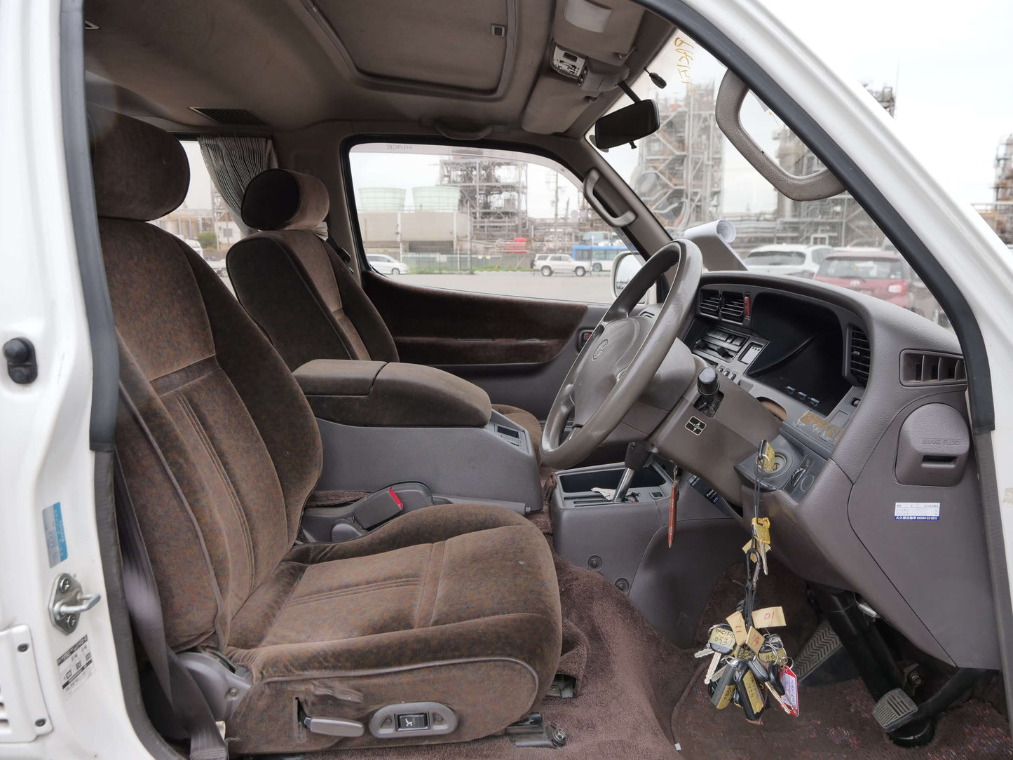 1993 TOYOTA HIACE SUPER CUSTOM LIMITED 4WD DIESEL VAN