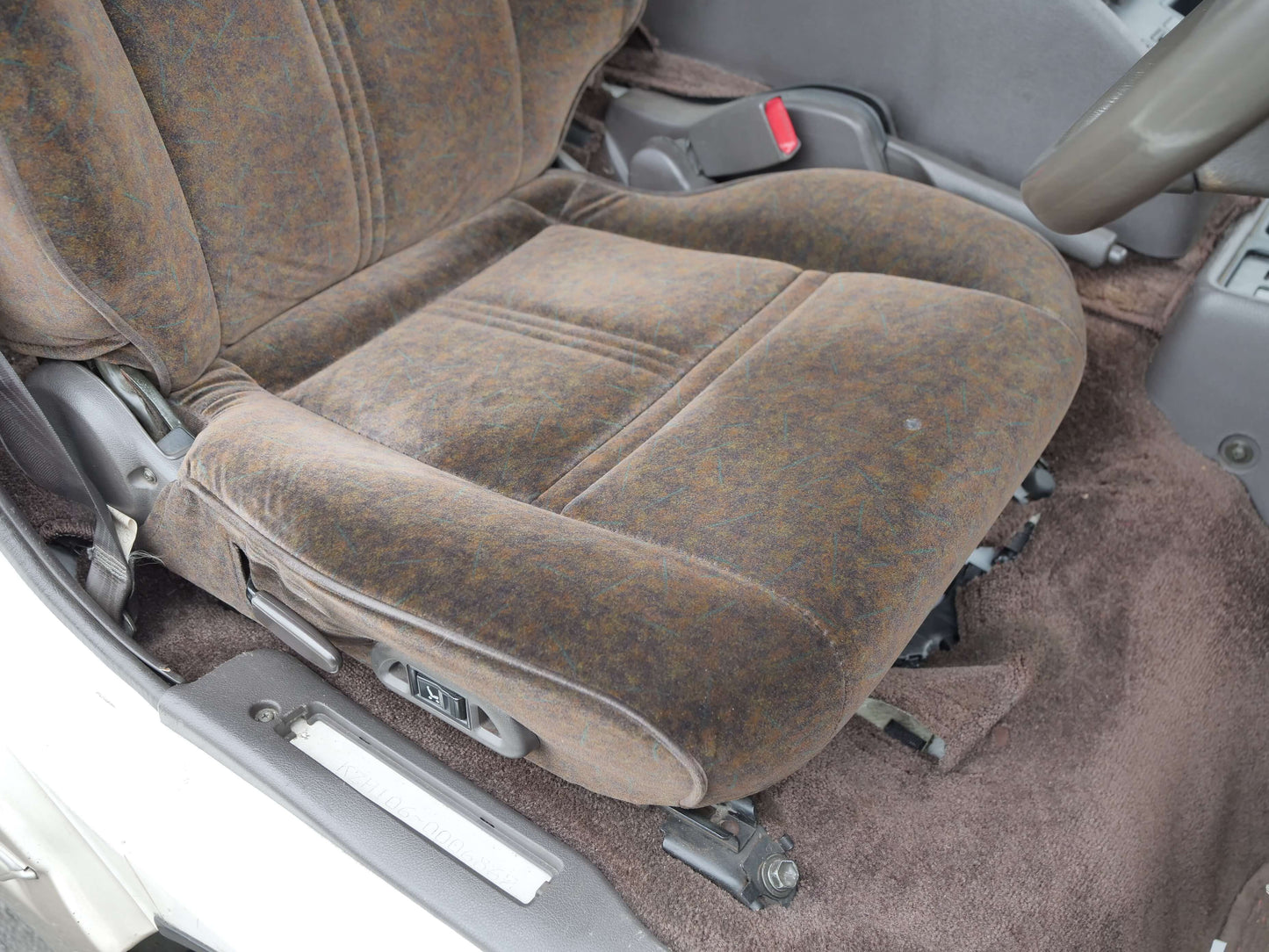 1993 TOYOTA HIACE SUPER CUSTOM LIMITED 4WD DIESEL VAN