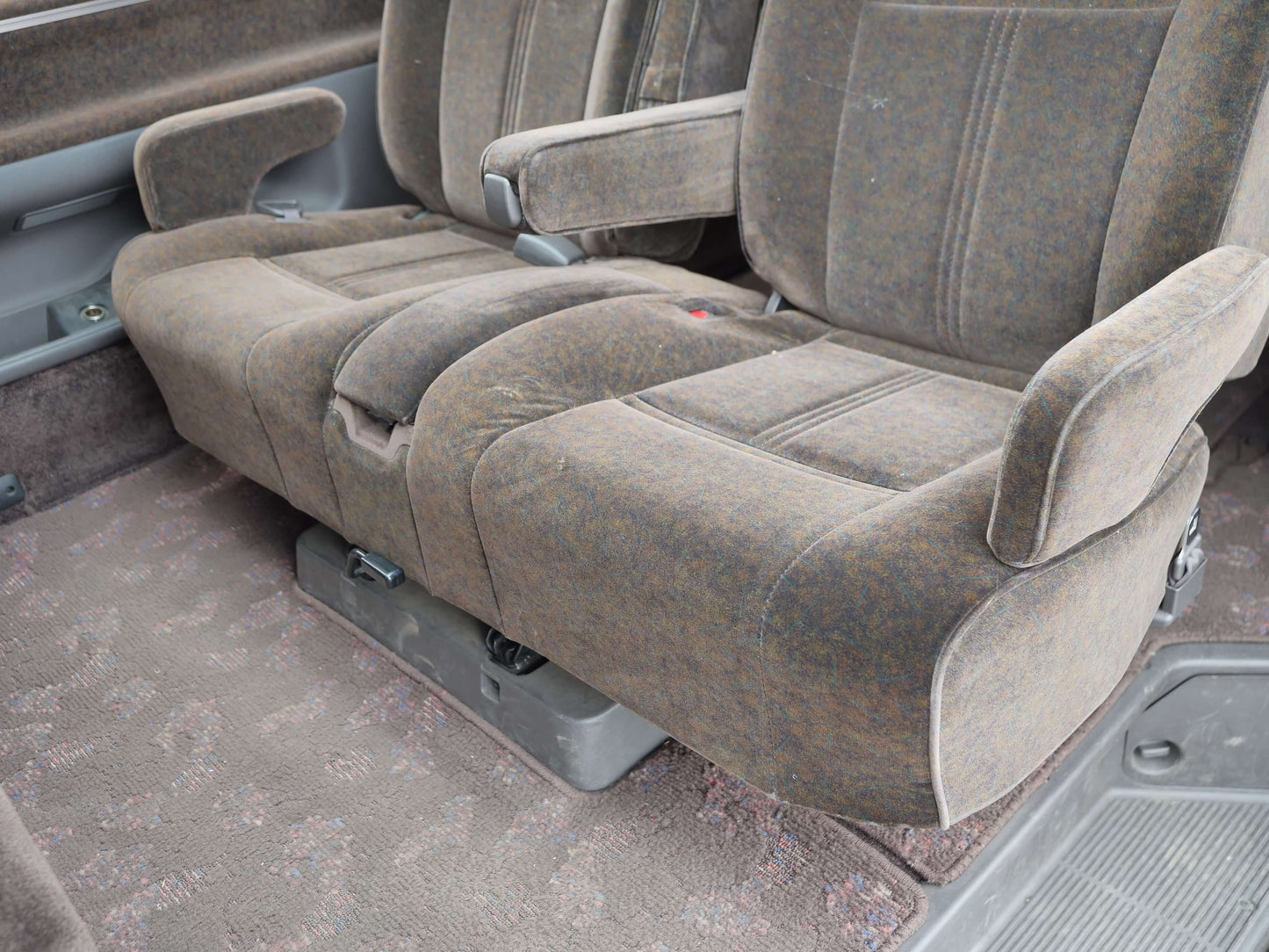 1993 TOYOTA HIACE SUPER CUSTOM LIMITED 4WD DIESEL VAN