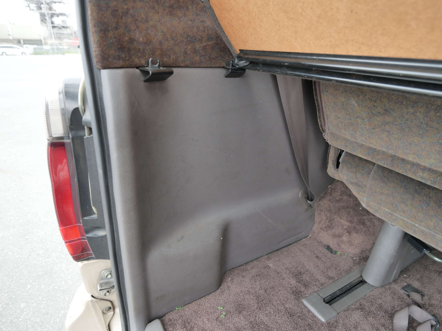 1993 TOYOTA HIACE SUPER CUSTOM LIMITED 4WD DIESEL VAN
