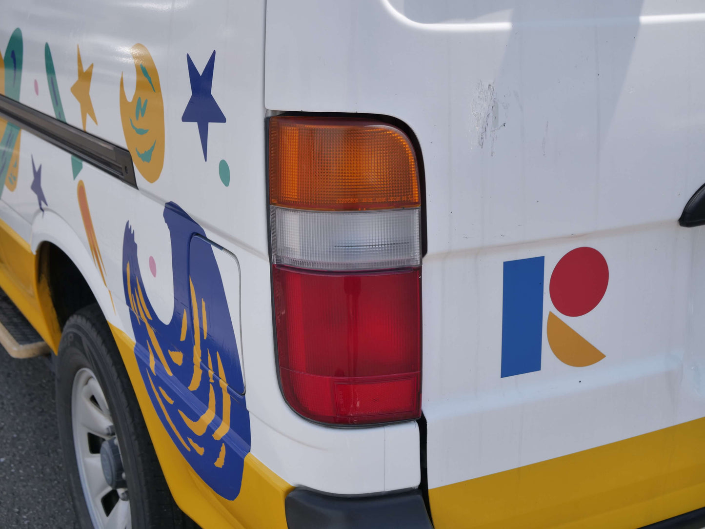2000 TOYOTA HIACE Extended Wheelbase 4WD DIESEL VAN