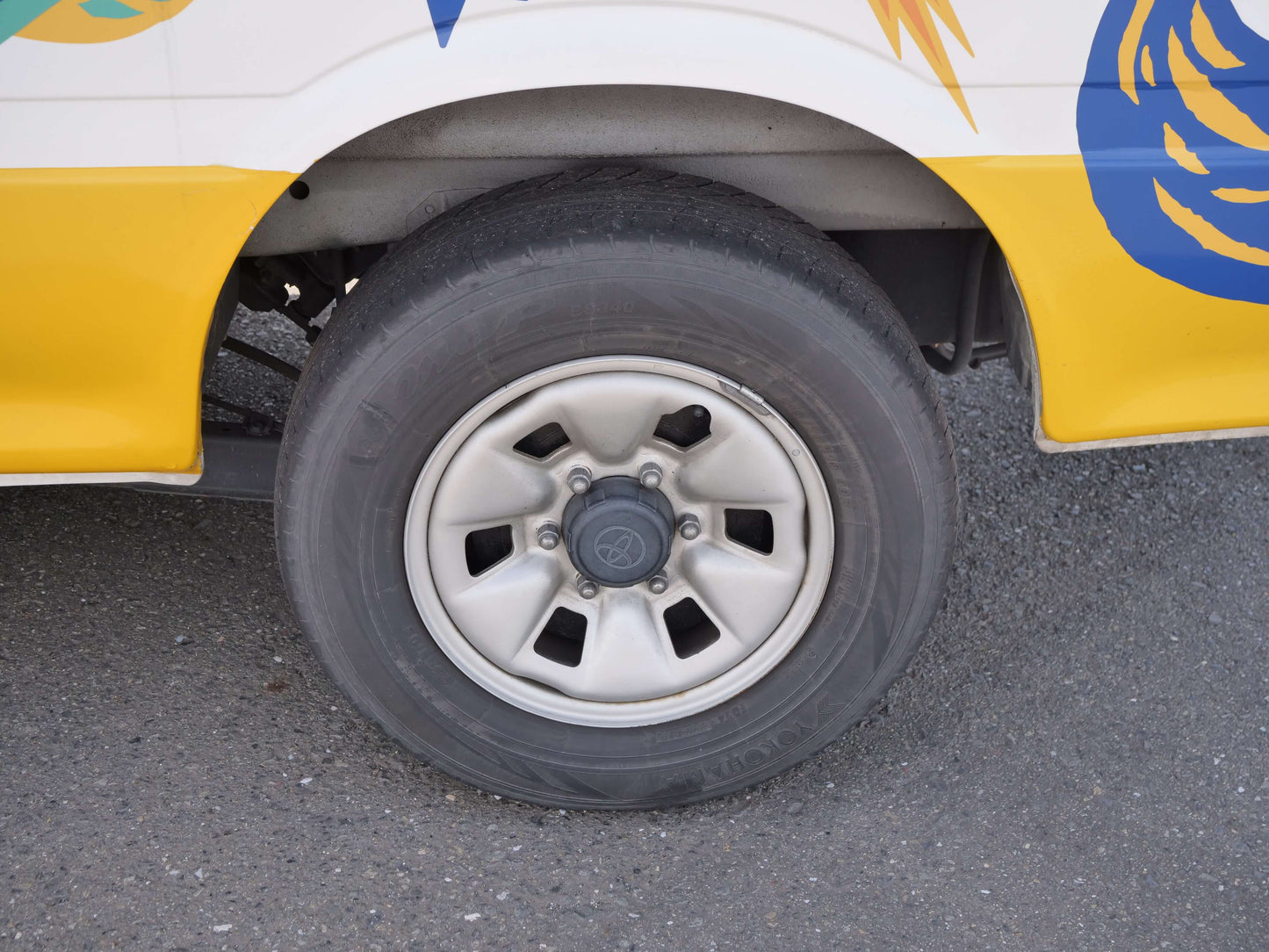2000 TOYOTA HIACE Extended Wheelbase 4WD DIESEL VAN