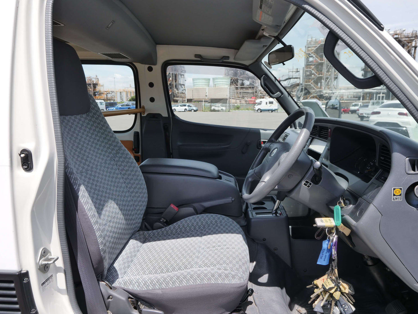 2000 TOYOTA HIACE Extended Wheelbase 4WD DIESEL VAN