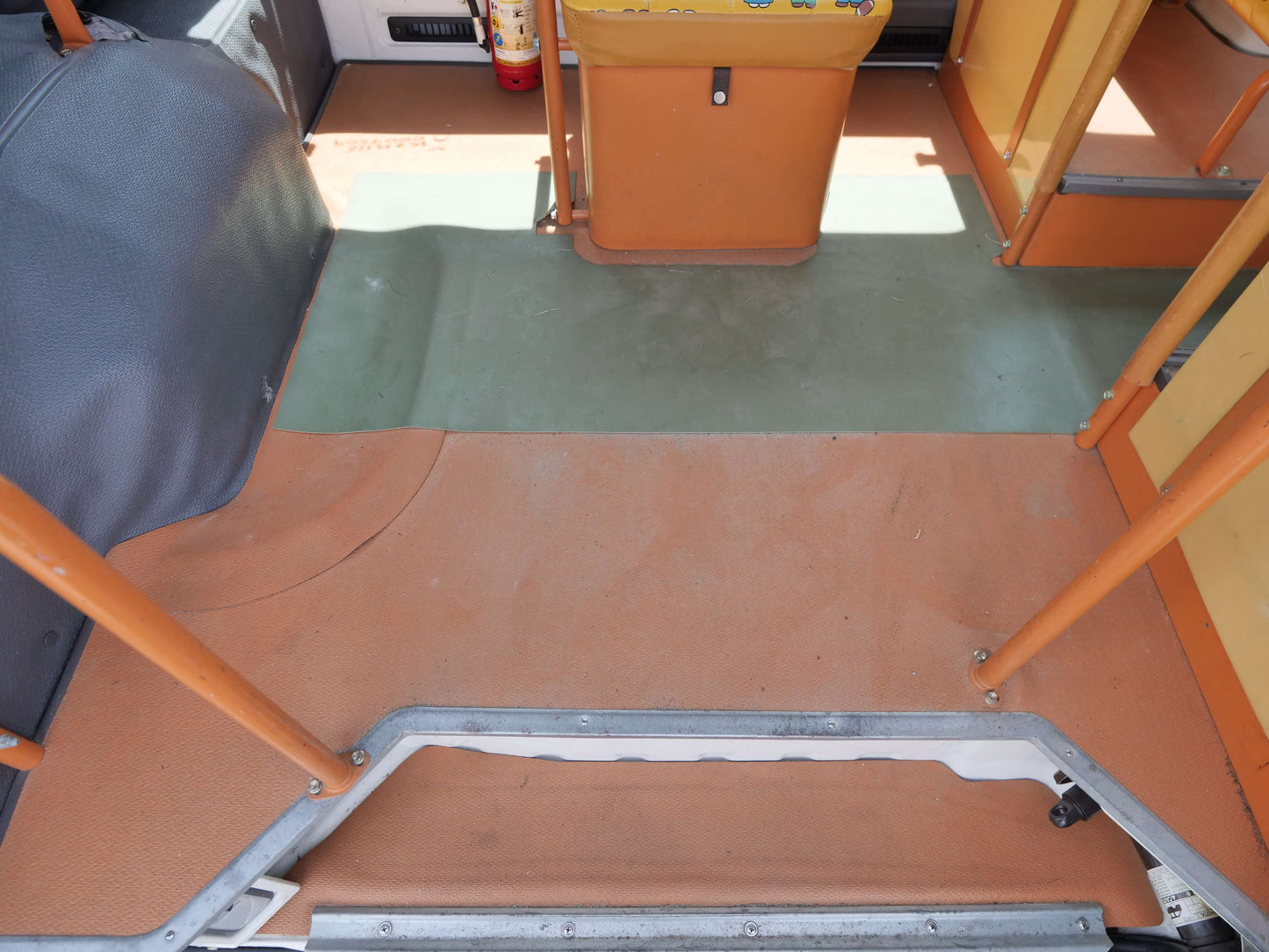 2000 TOYOTA HIACE Extended Wheelbase 4WD DIESEL VAN
