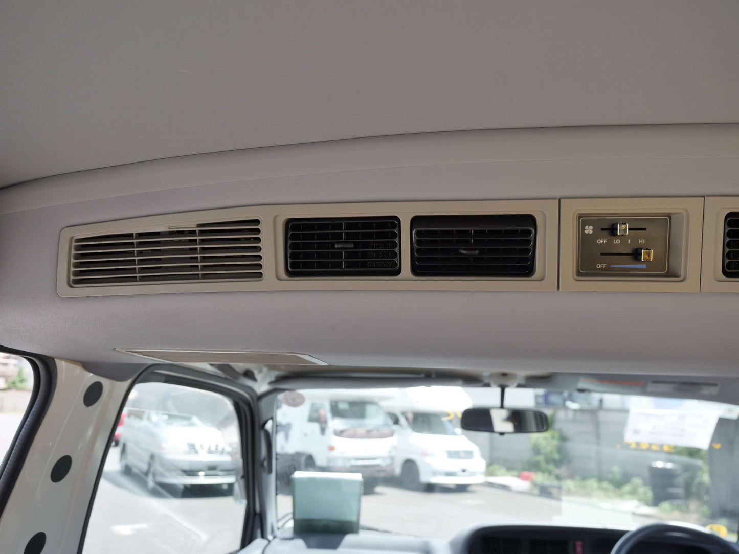 2000 TOYOTA HIACE Extended Wheelbase 4WD DIESEL VAN
