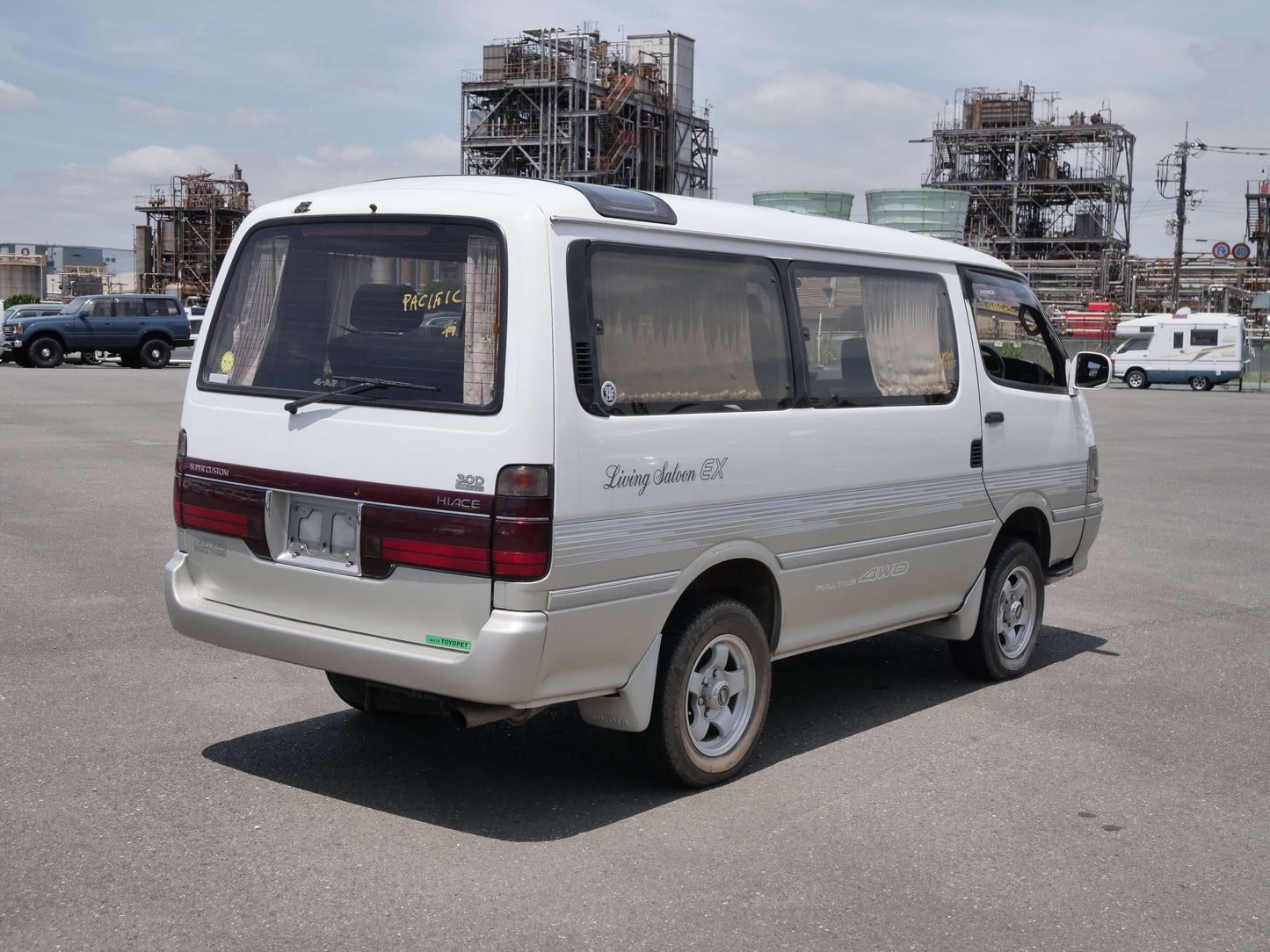 1995 TOYOTA HIACE SUPER CUSTOM 4WD DIESEL VAN