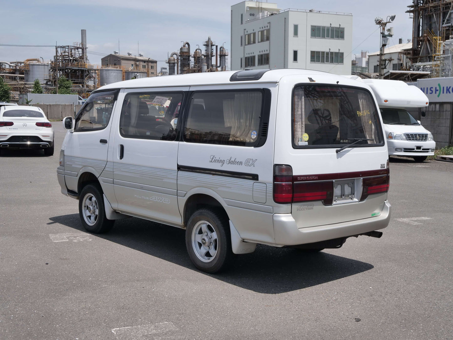 1995 TOYOTA HIACE SUPER CUSTOM 4WD DIESEL VAN