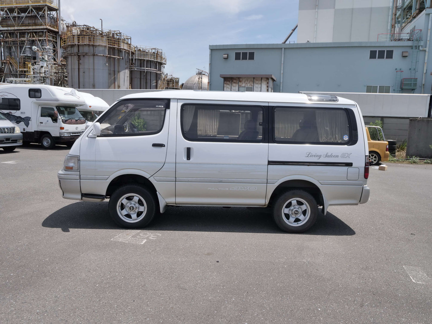 1995 TOYOTA HIACE SUPER CUSTOM 4WD DIESEL VAN