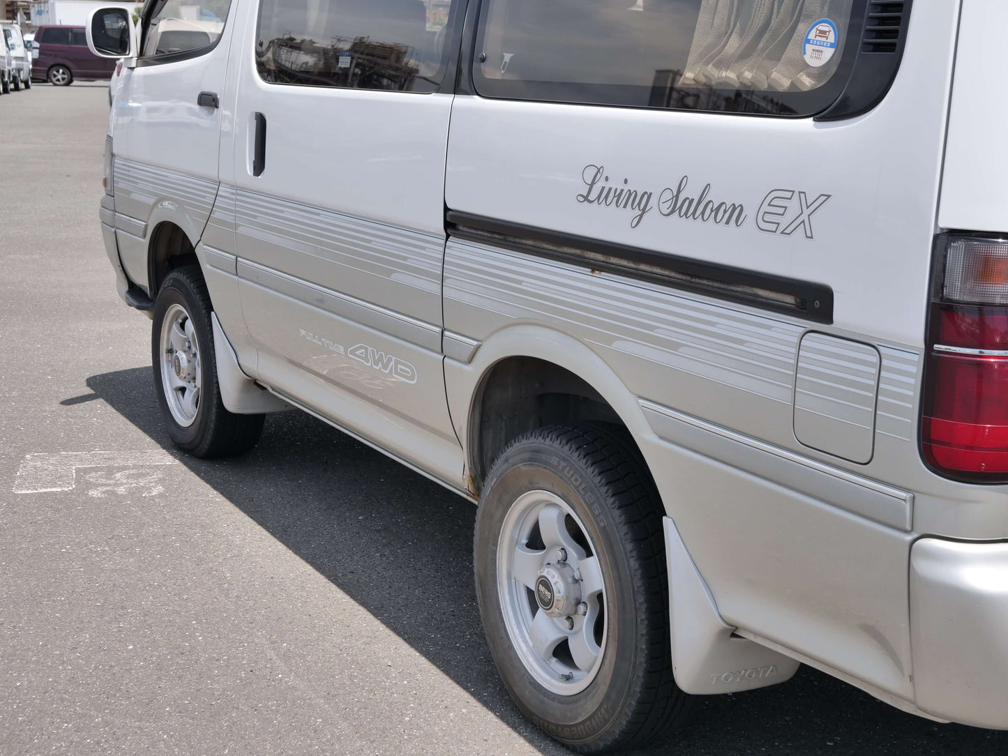 1995 TOYOTA HIACE SUPER CUSTOM 4WD DIESEL VAN