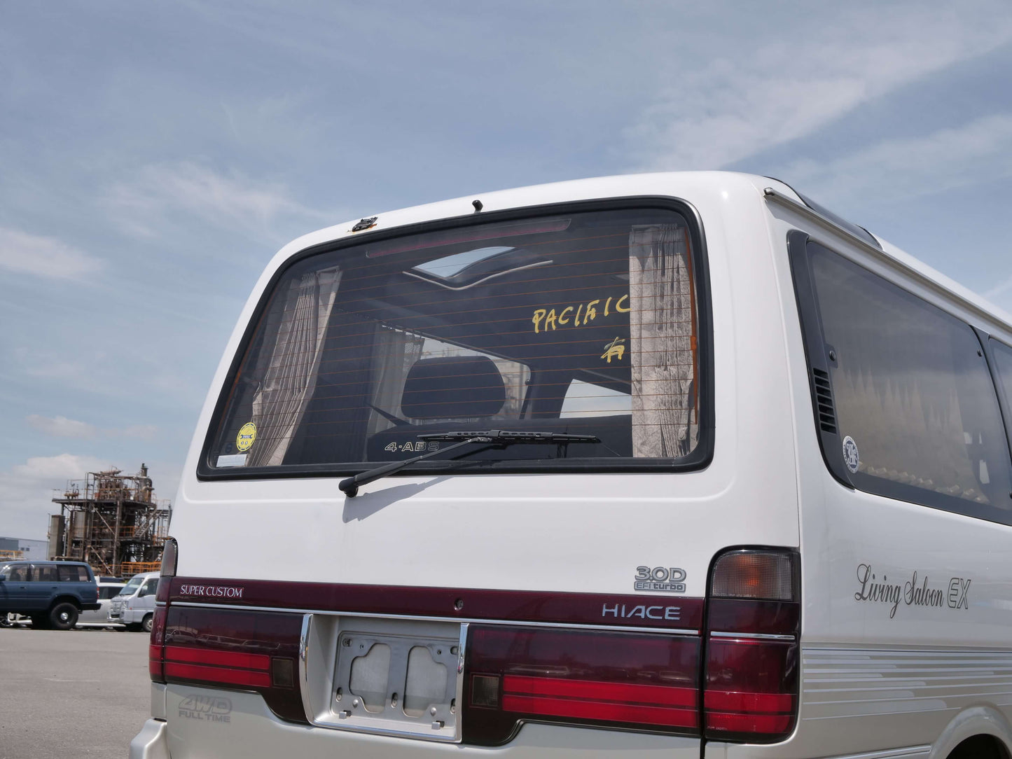 1995 TOYOTA HIACE SUPER CUSTOM 4WD DIESEL VAN