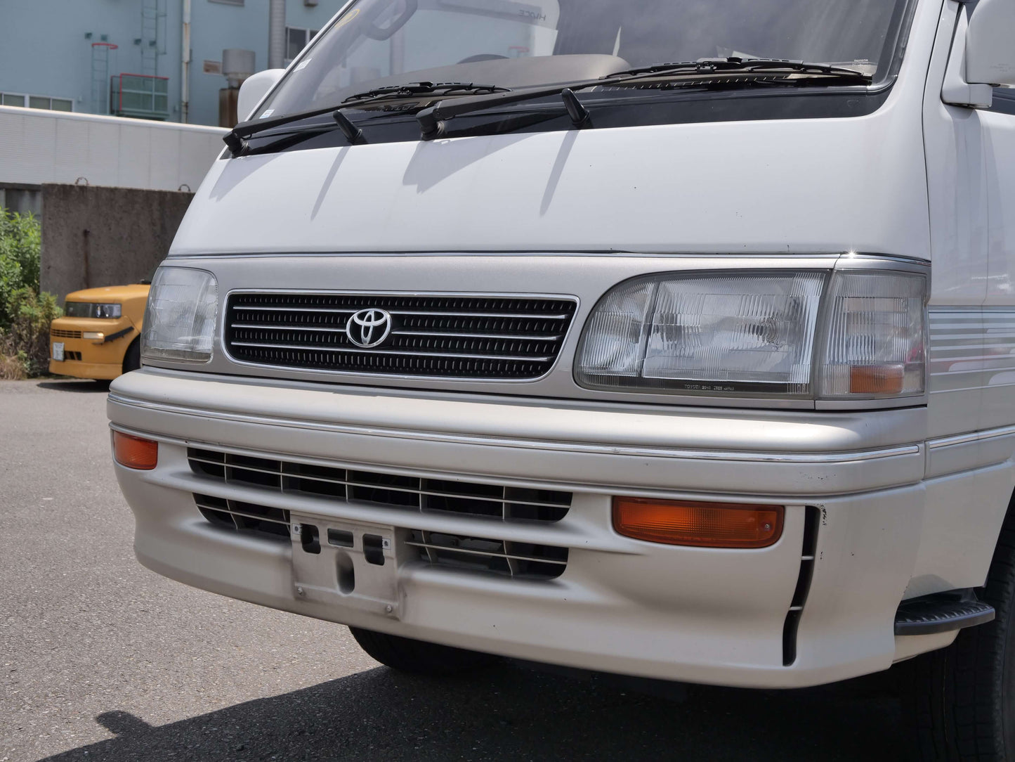 1995 TOYOTA HIACE SUPER CUSTOM 4WD DIESEL VAN