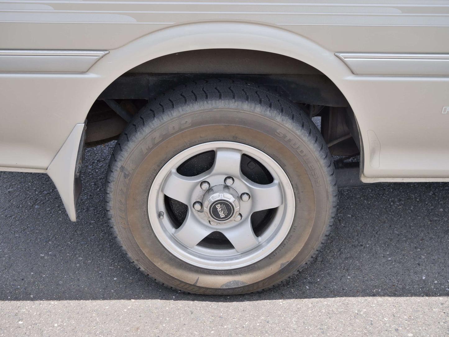 1995 TOYOTA HIACE SUPER CUSTOM 4WD DIESEL VAN