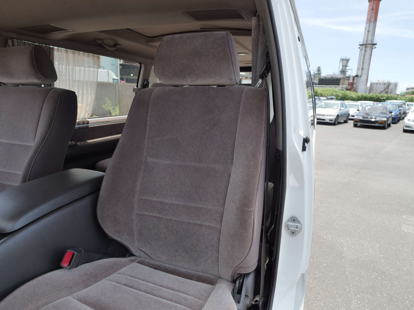 1995 TOYOTA HIACE SUPER CUSTOM 4WD DIESEL VAN
