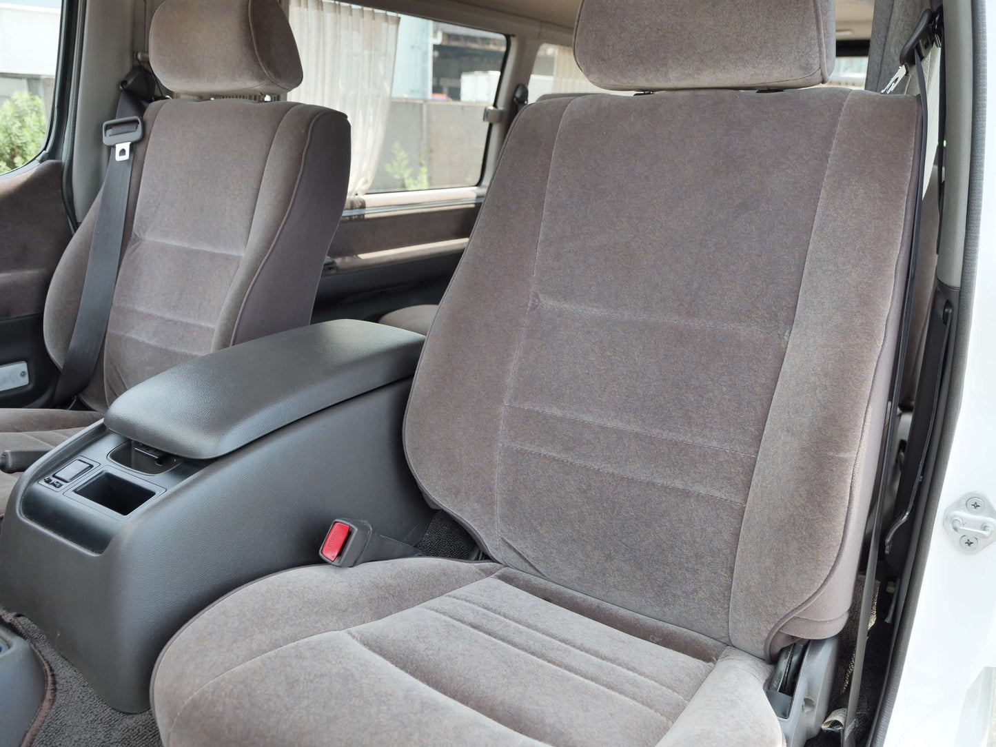 1995 TOYOTA HIACE SUPER CUSTOM 4WD DIESEL VAN